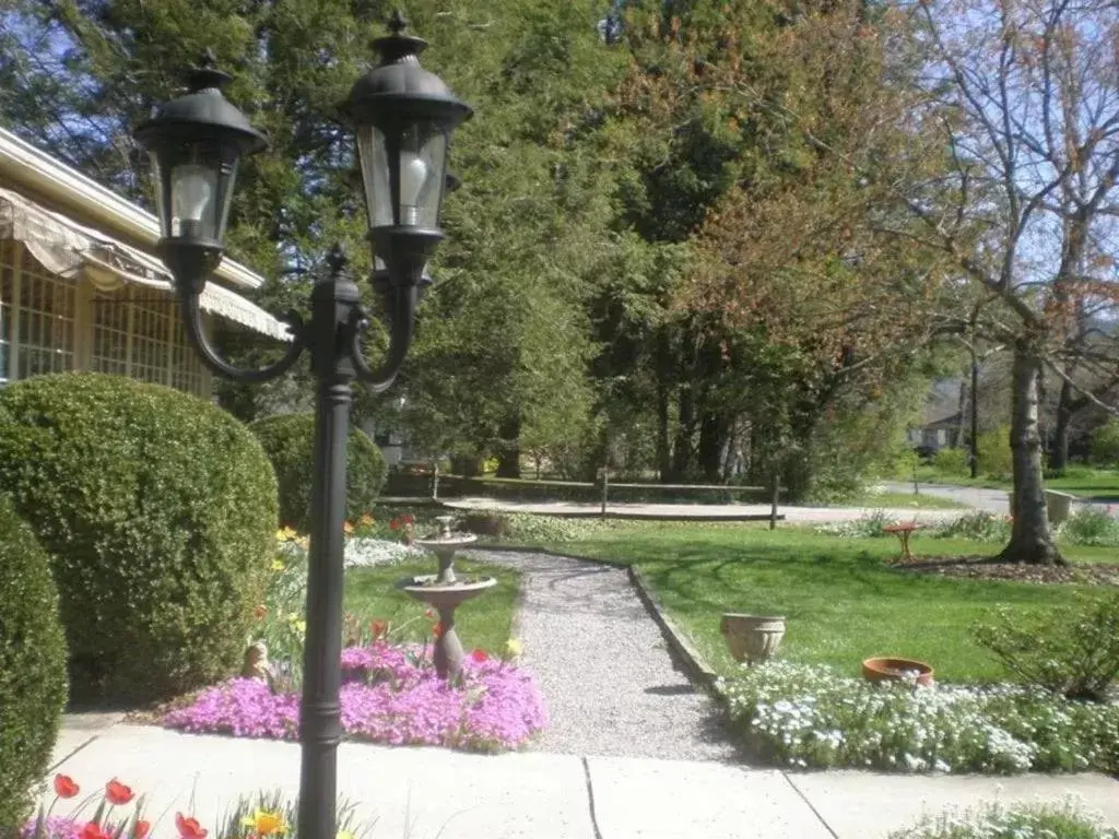 Garden in Red Rocker Inn