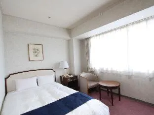 Bedroom, Bed in Ariston Hotel Kobe