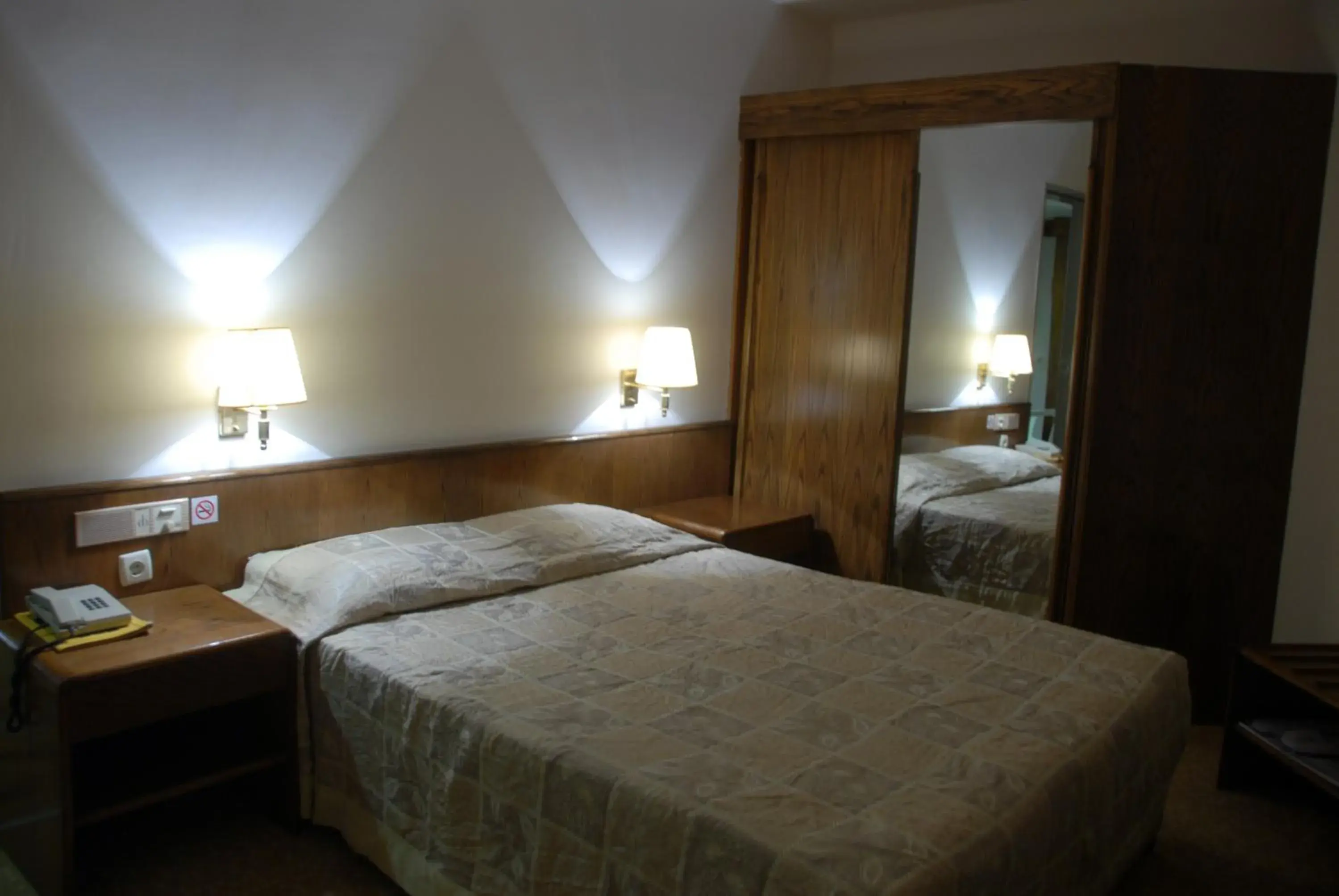 Bedroom, Bed in Derici Hotel