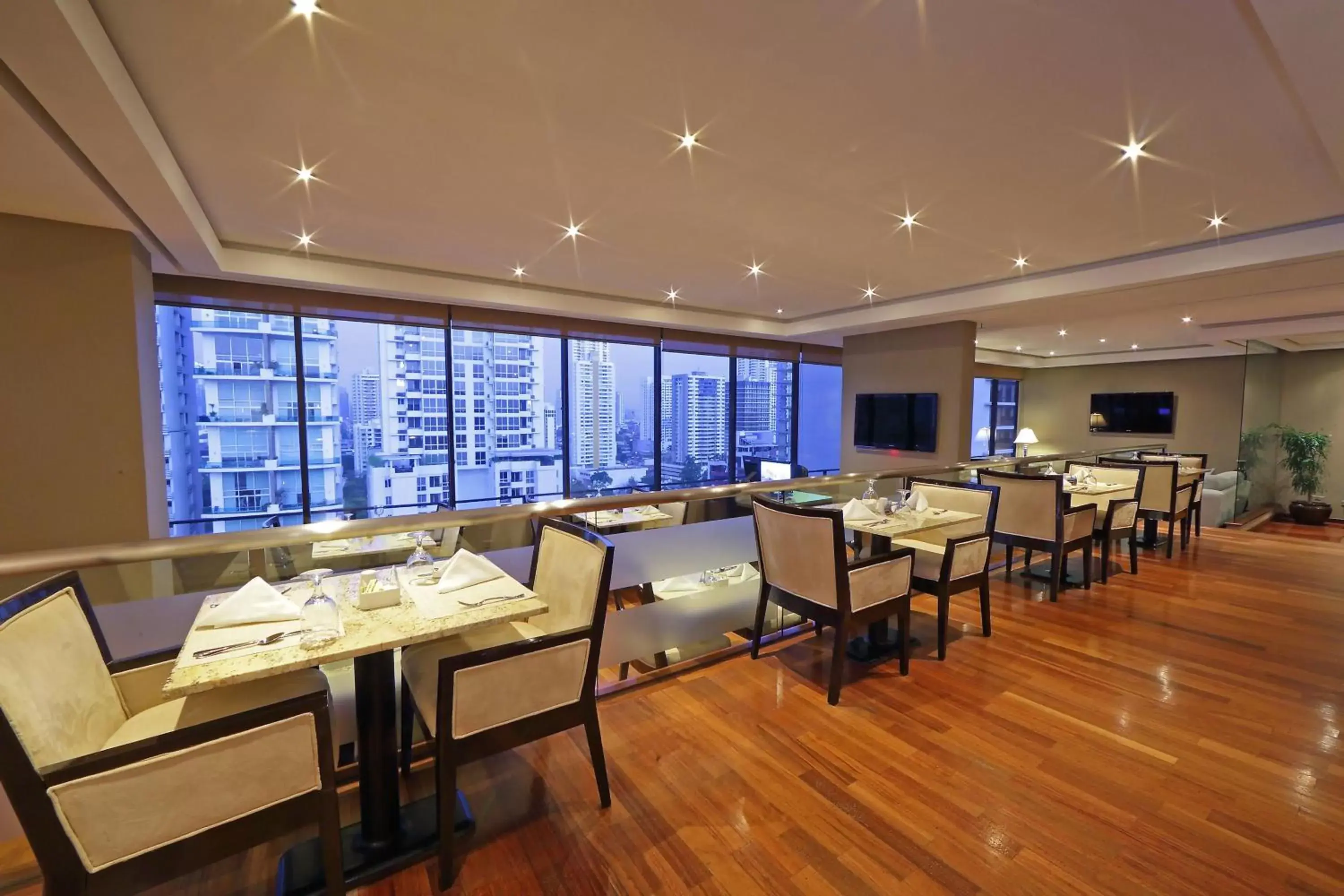 Lounge or bar, Restaurant/Places to Eat in Sheraton Grand Panama