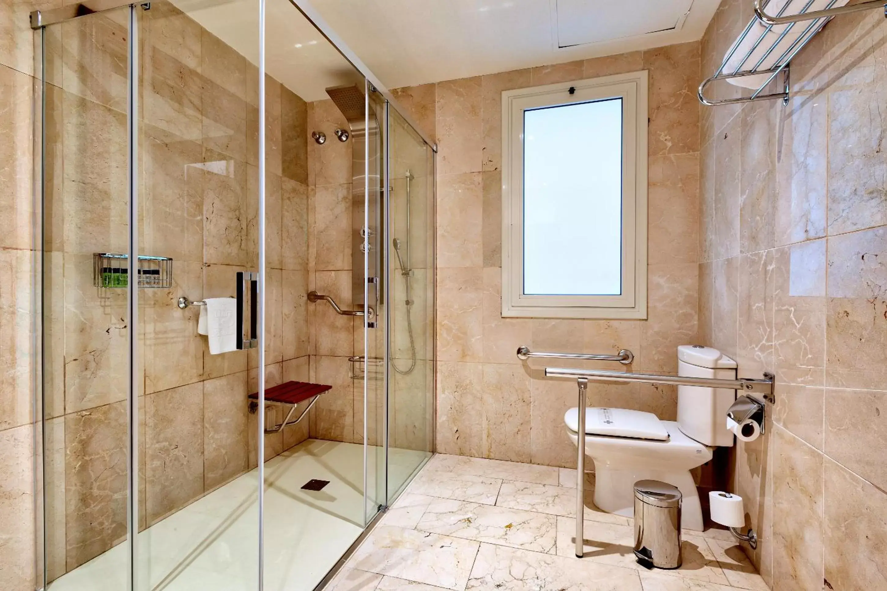 Shower, Bathroom in Hotel Roger de Llúria
