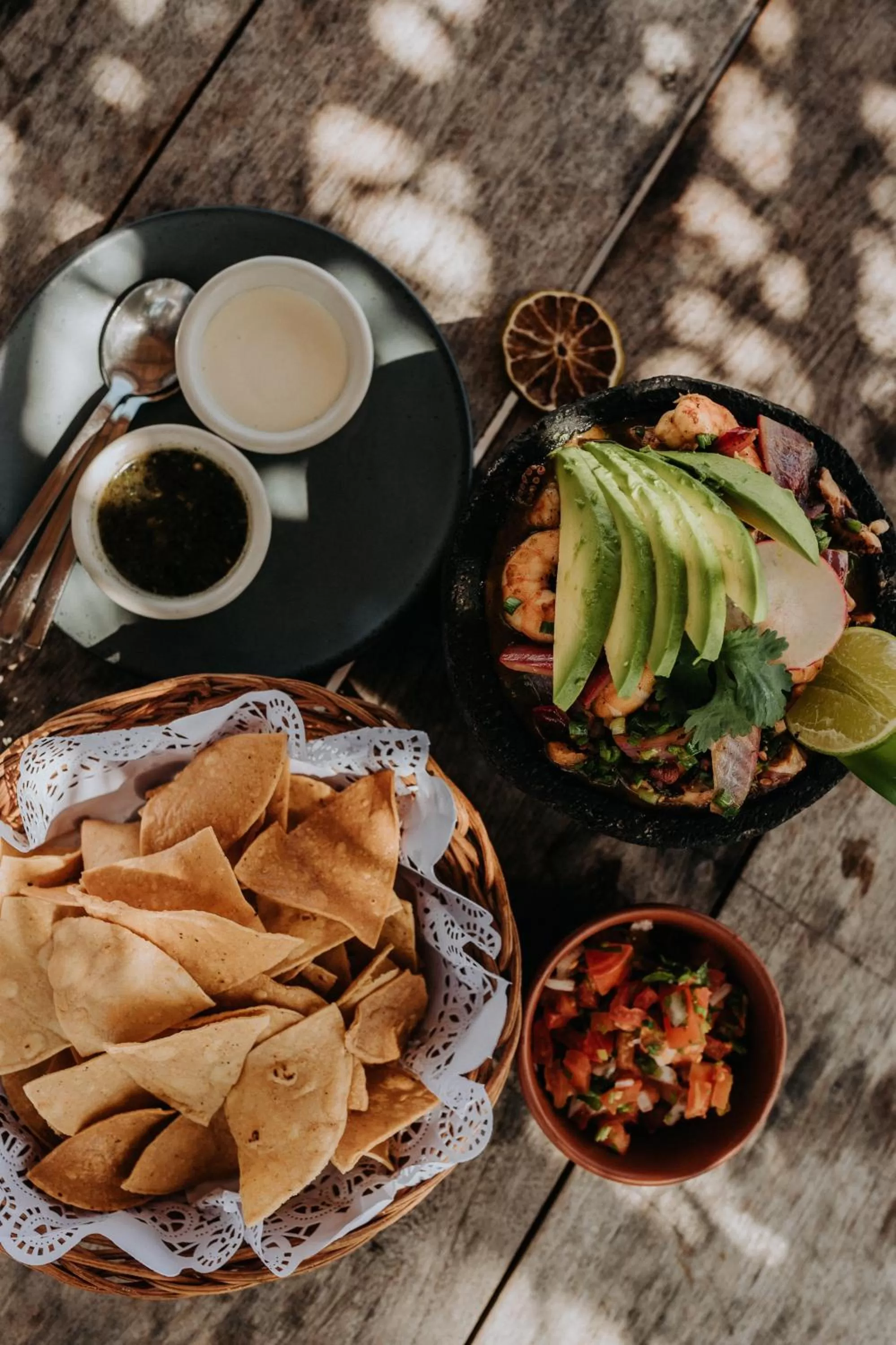 Food and drinks in Petit Lafitte Beach Front Hotel & Bungalows