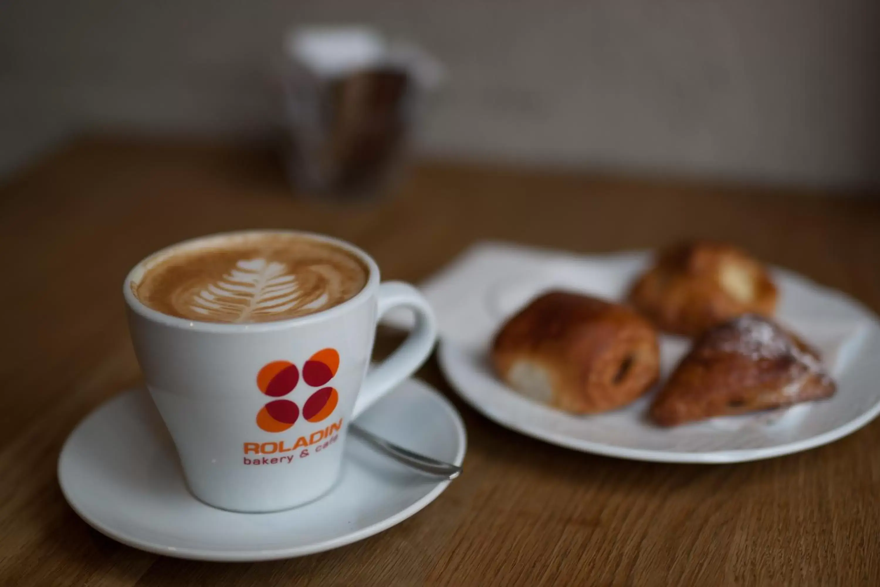 Restaurant/places to eat in Hillel 11 Hotel Restaurant/places to eat in Hillel 11 Hotel