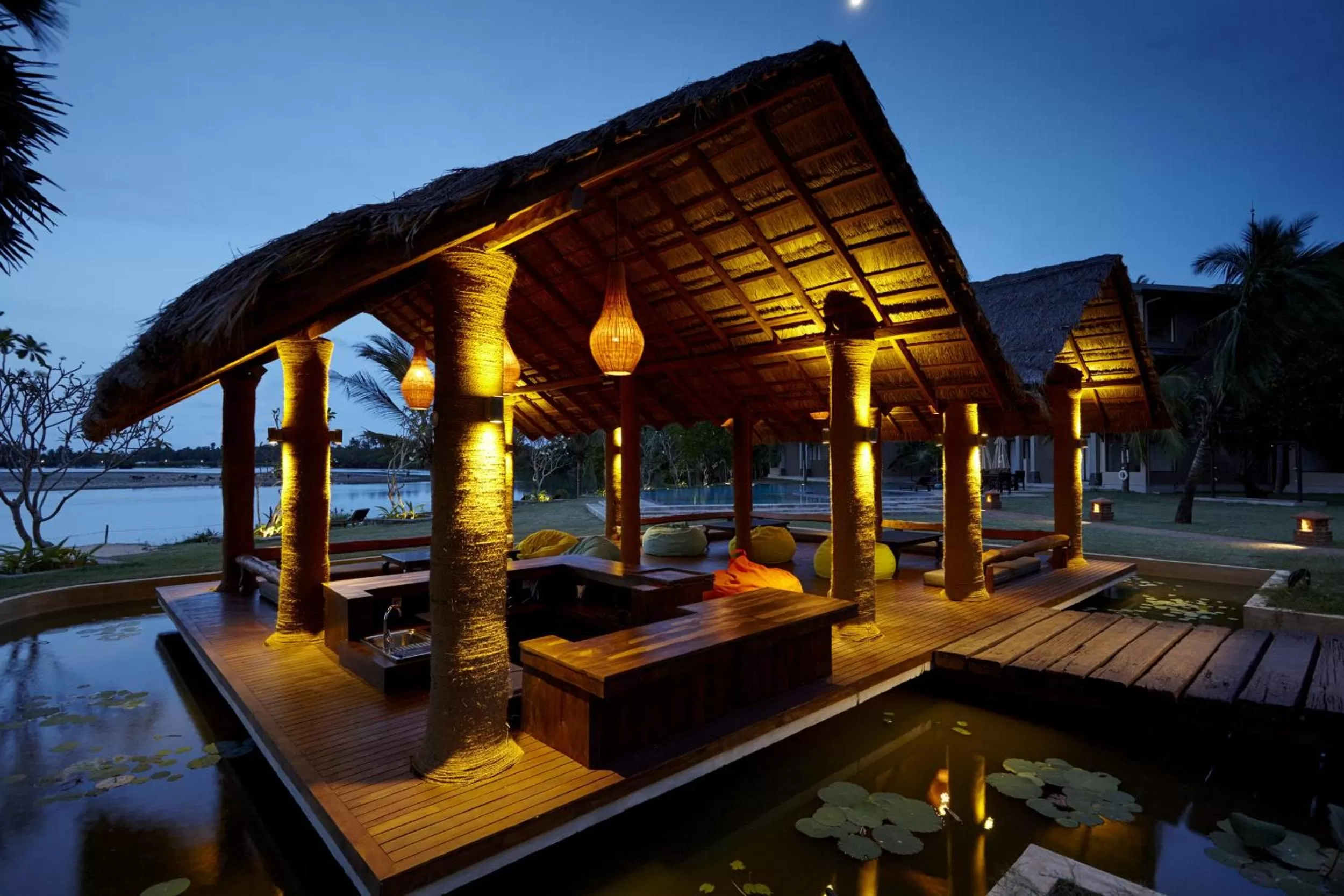 Lounge or bar in Amaranthe Bay Resort & Spa