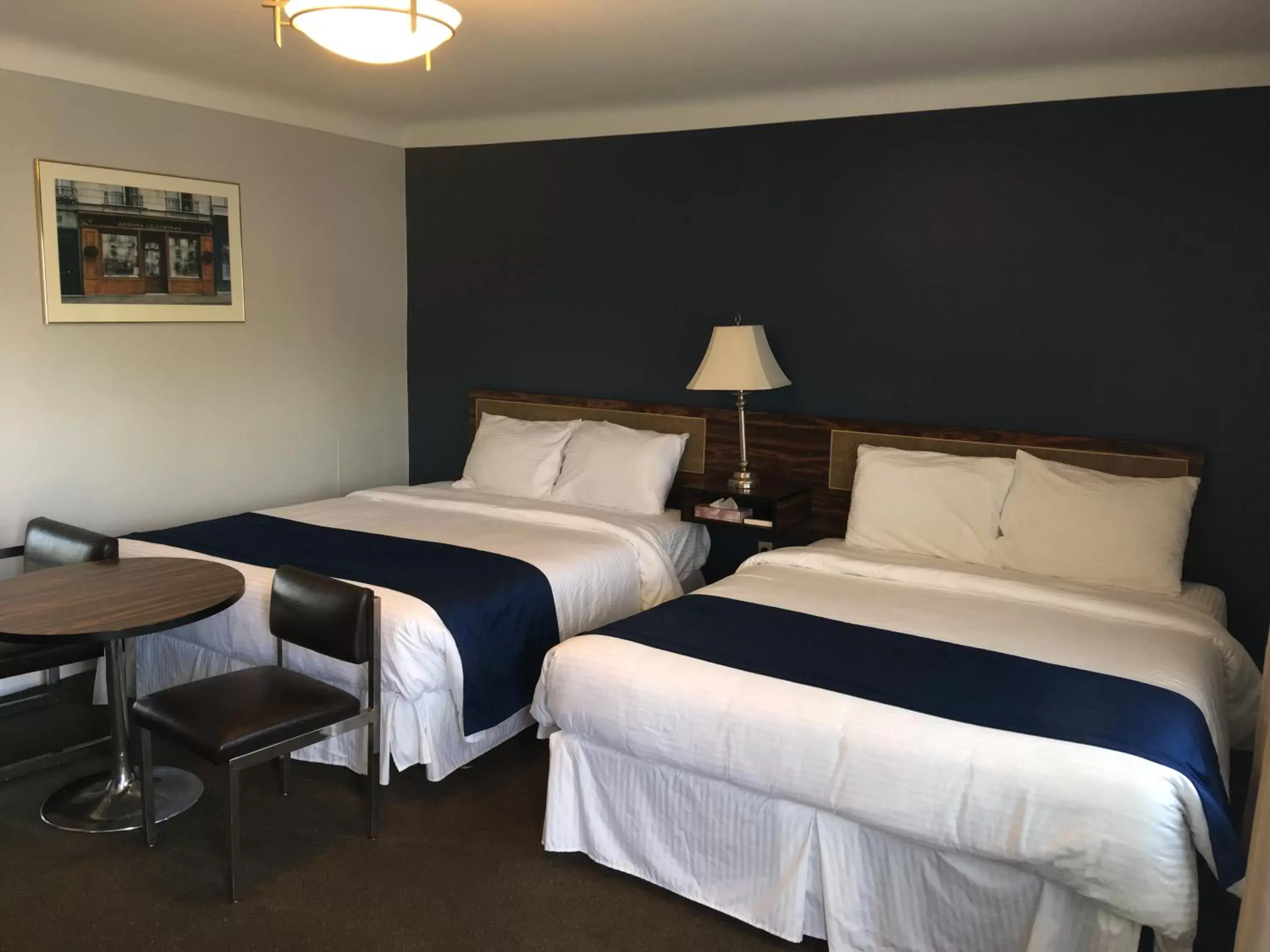 Bed in Falls Manor Resort