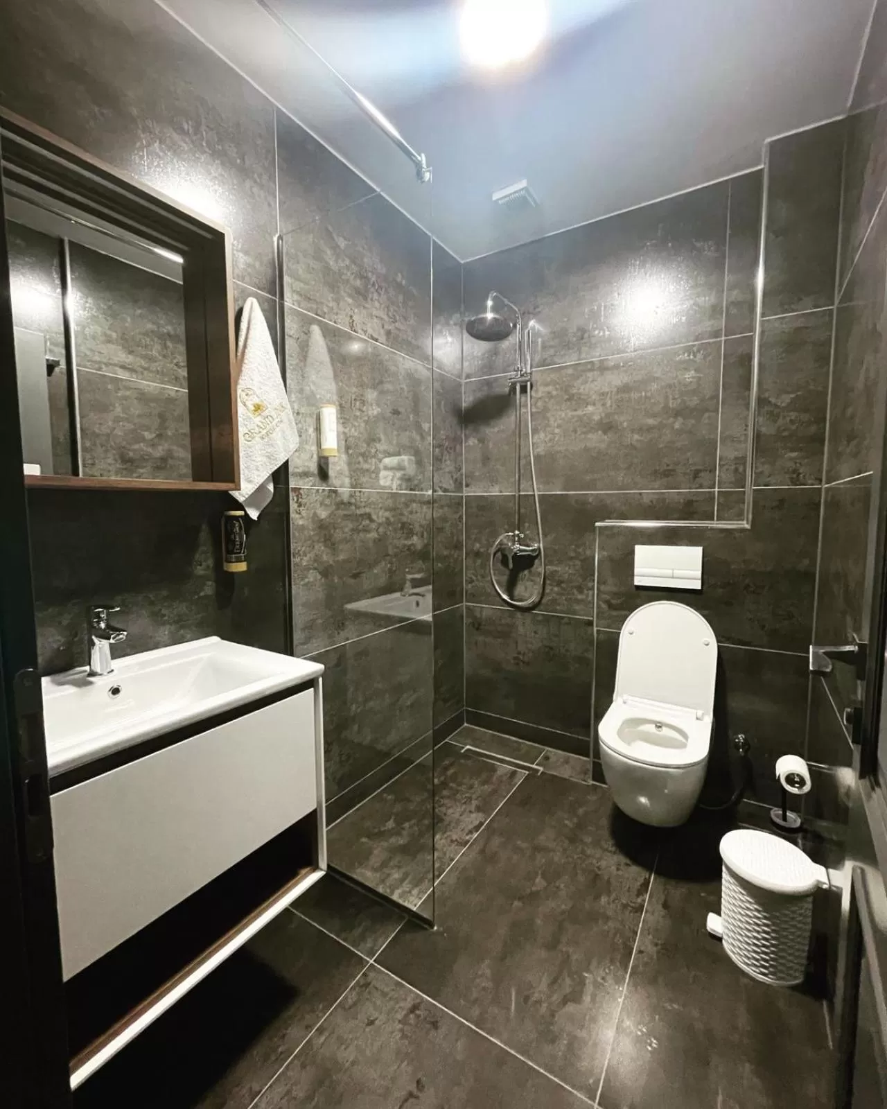 Bathroom in GRAND JNK Boutique Hotel