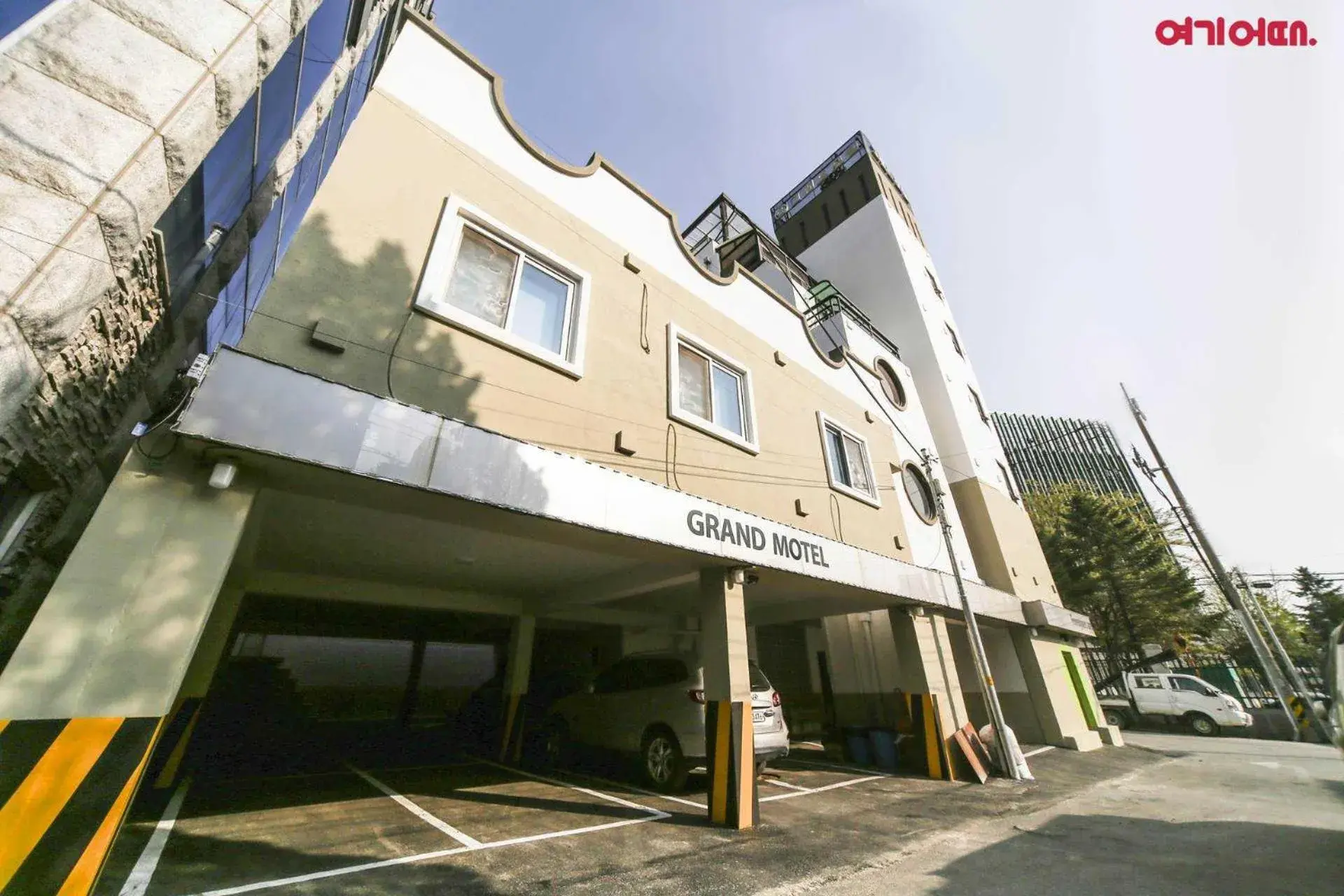 Property Building in Goodstay Grand Motel Chuncheon