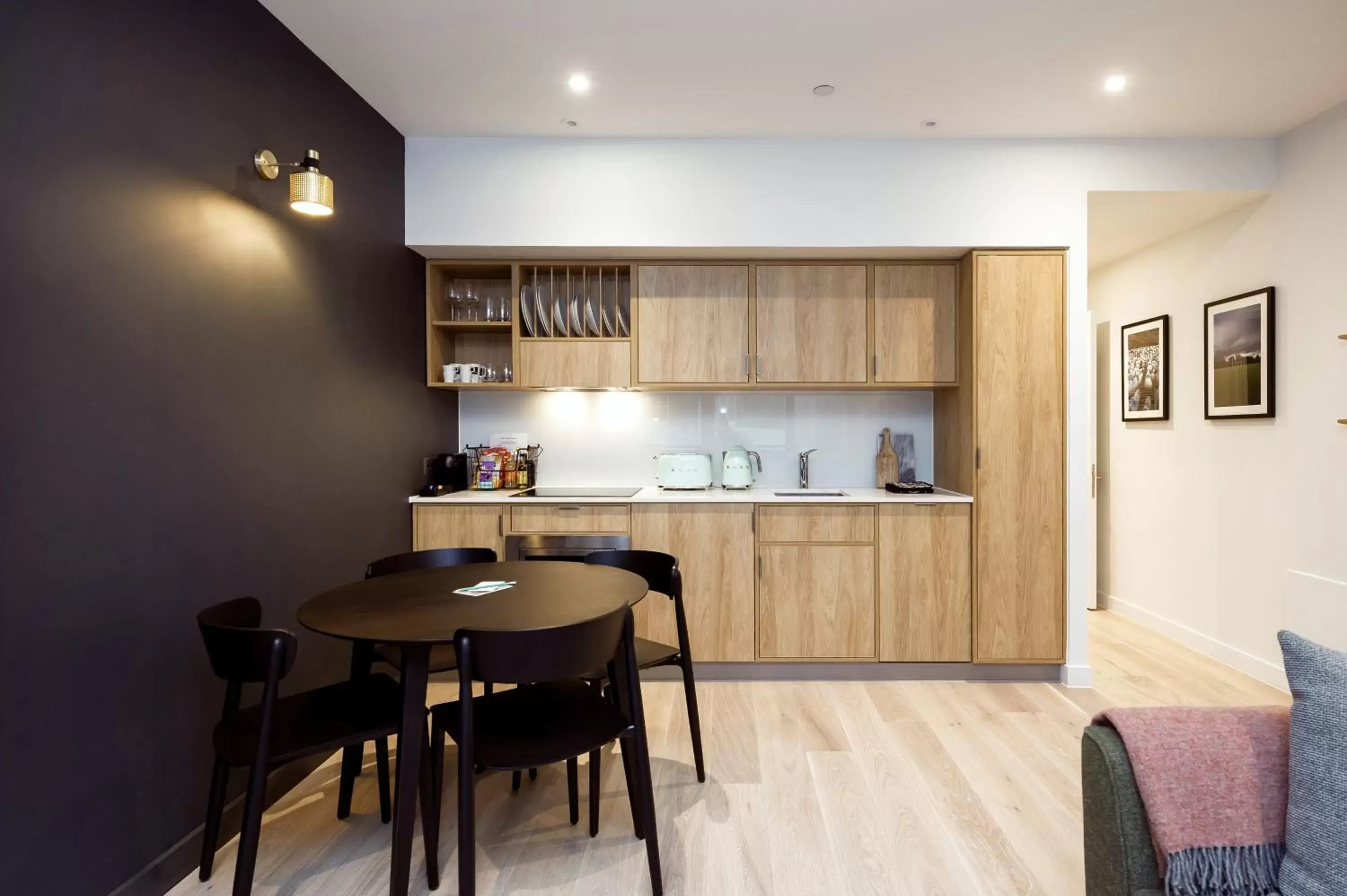 Kitchen or kitchenette, Kitchen/Kitchenette in Wilde Aparthotels by Staycity Edinburgh Grassmarket