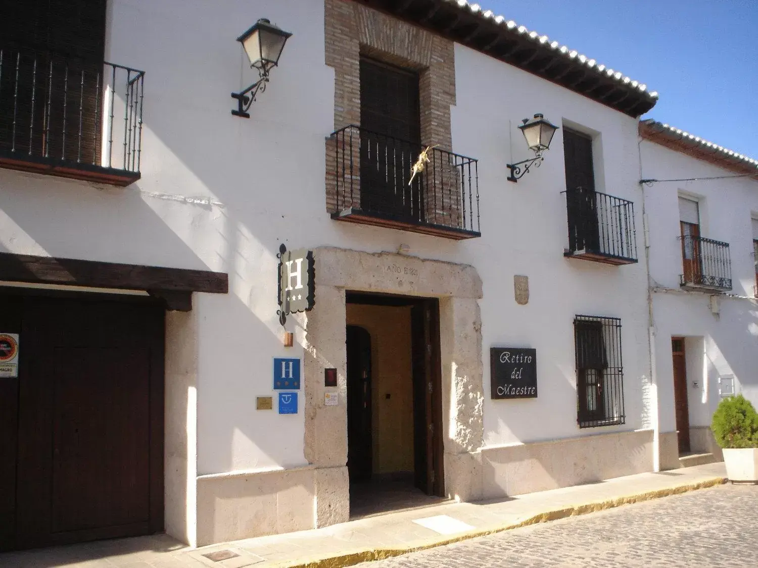 Facade/entrance, Property Building in Hotel Retiro del Maestre