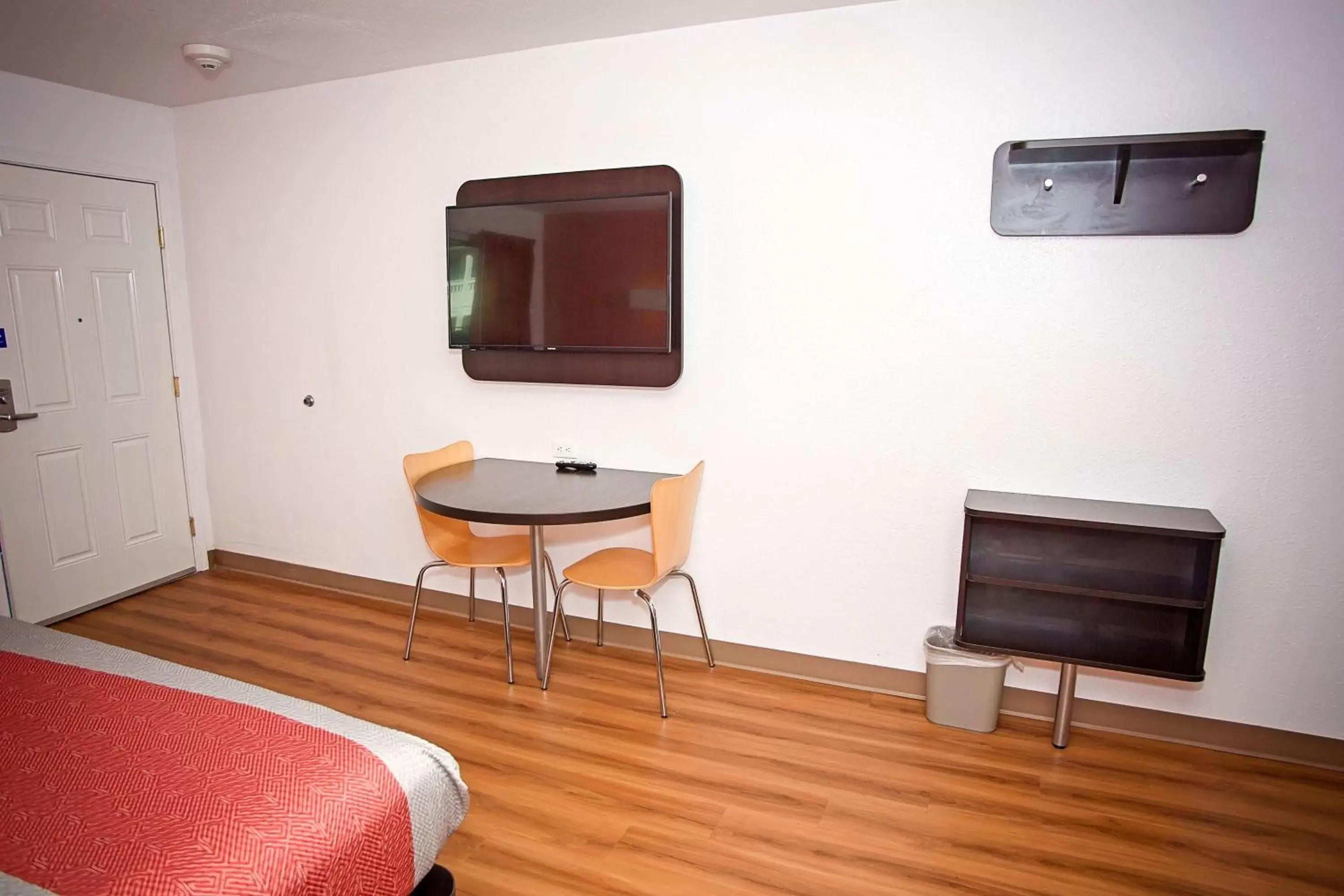 Photo of the whole room, TV/Entertainment Center in Motel 6-Crescent City, CA