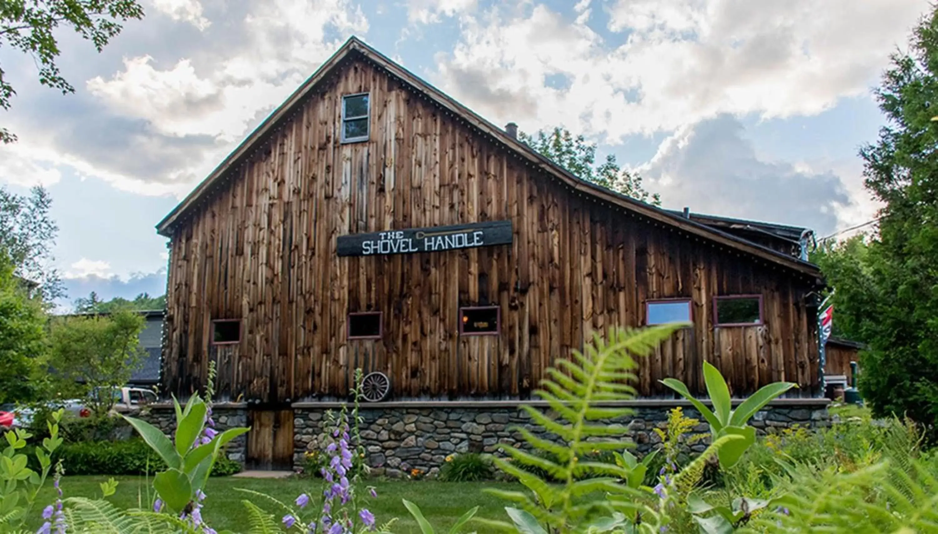 Lounge or bar in Whitneys Inn at Black Mountain Lounge or bar in Whitneys Inn at Black Mountain