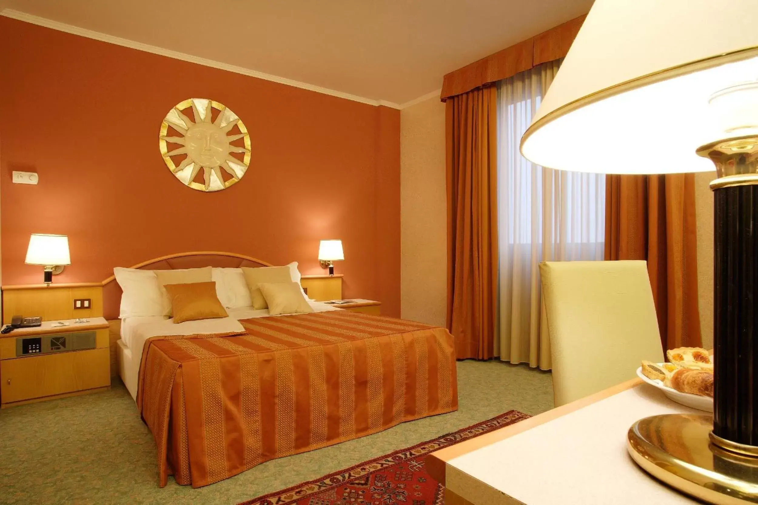 Bedroom, Bed in Antony Hotel - Venice Airport