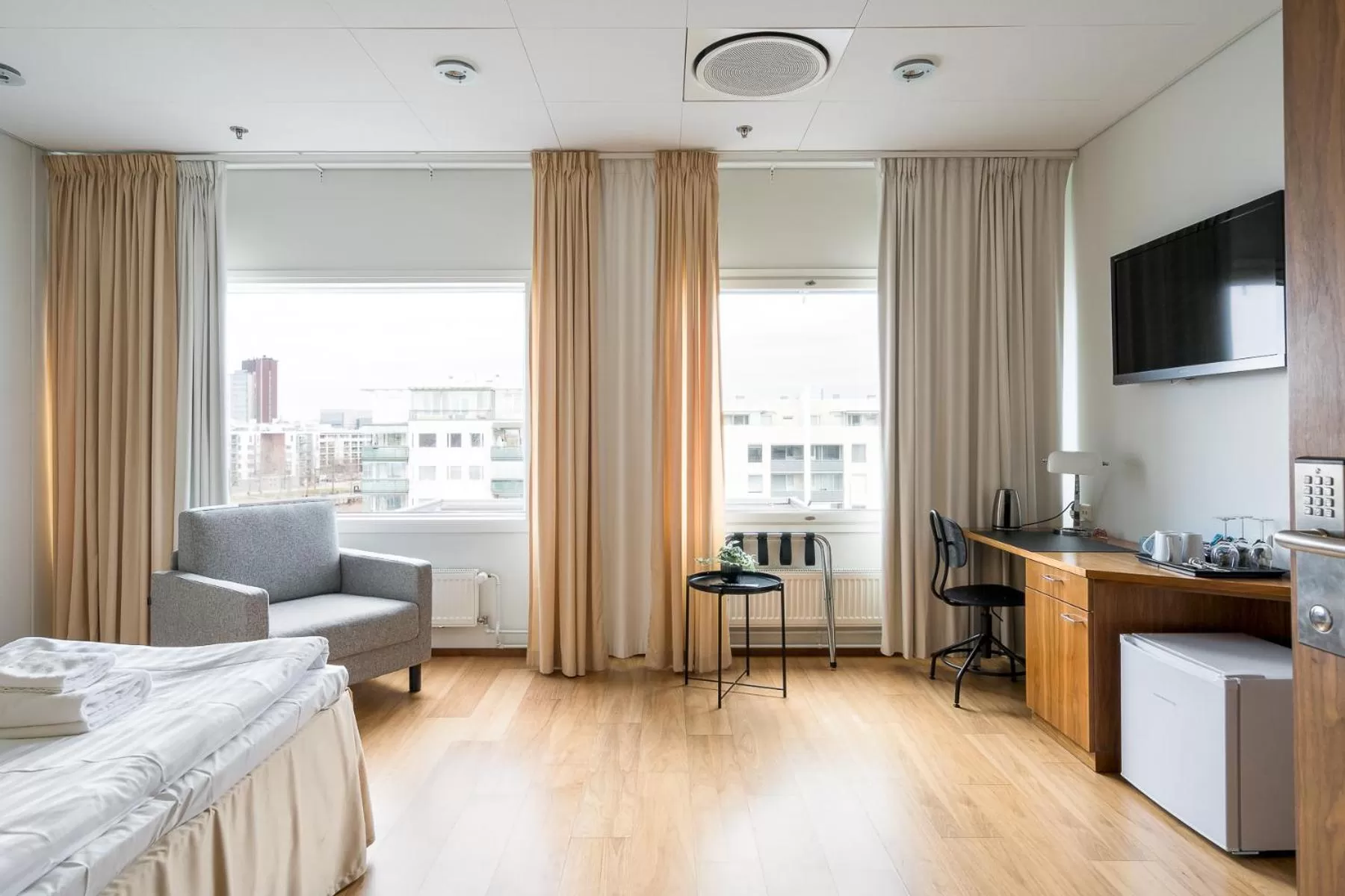 TV and multimedia, Bed in Hiisi Hotel Helsinki Jätkäsaari