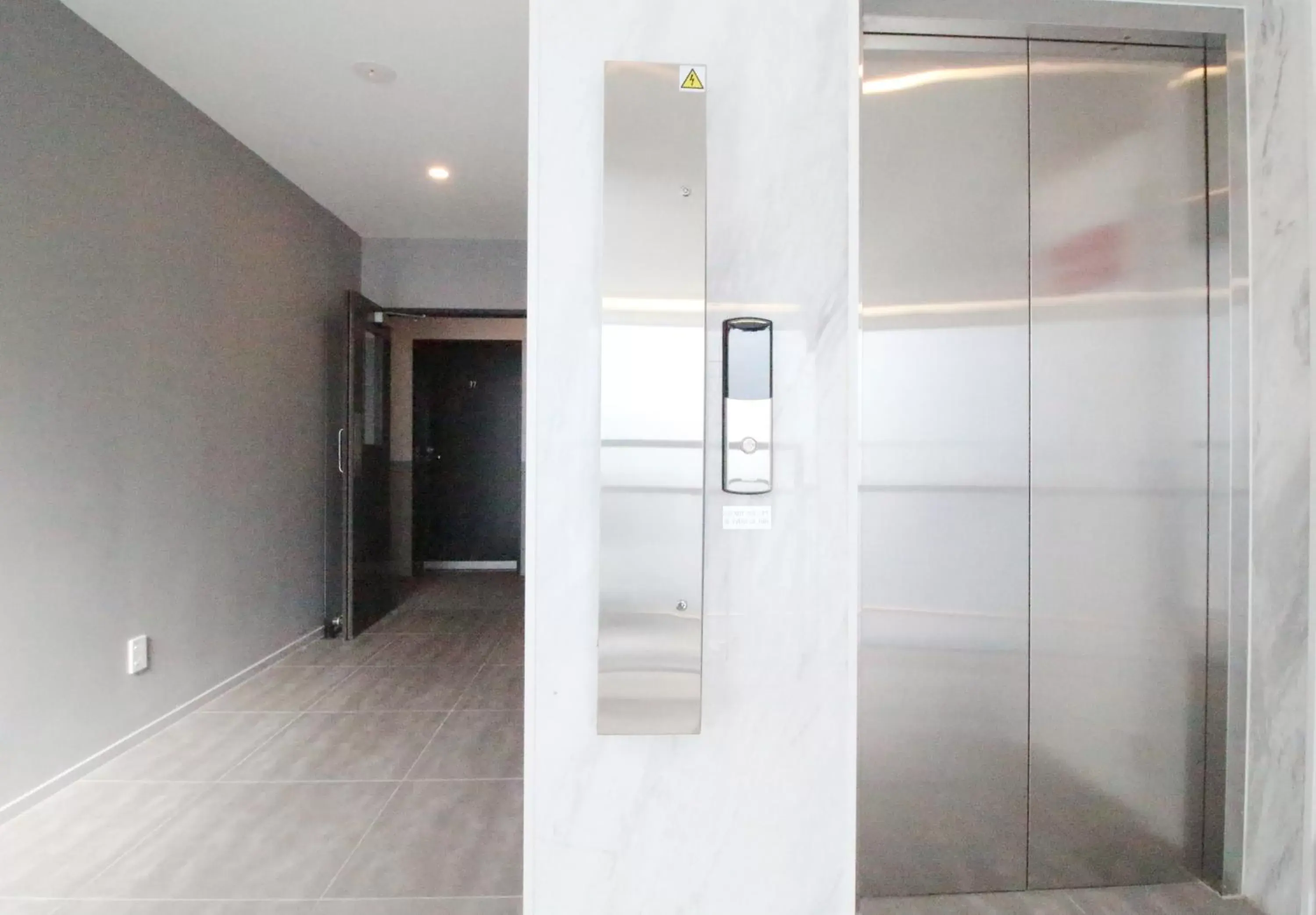 elevator, Bathroom in FERNZ Motel & Apartments Birkenhead