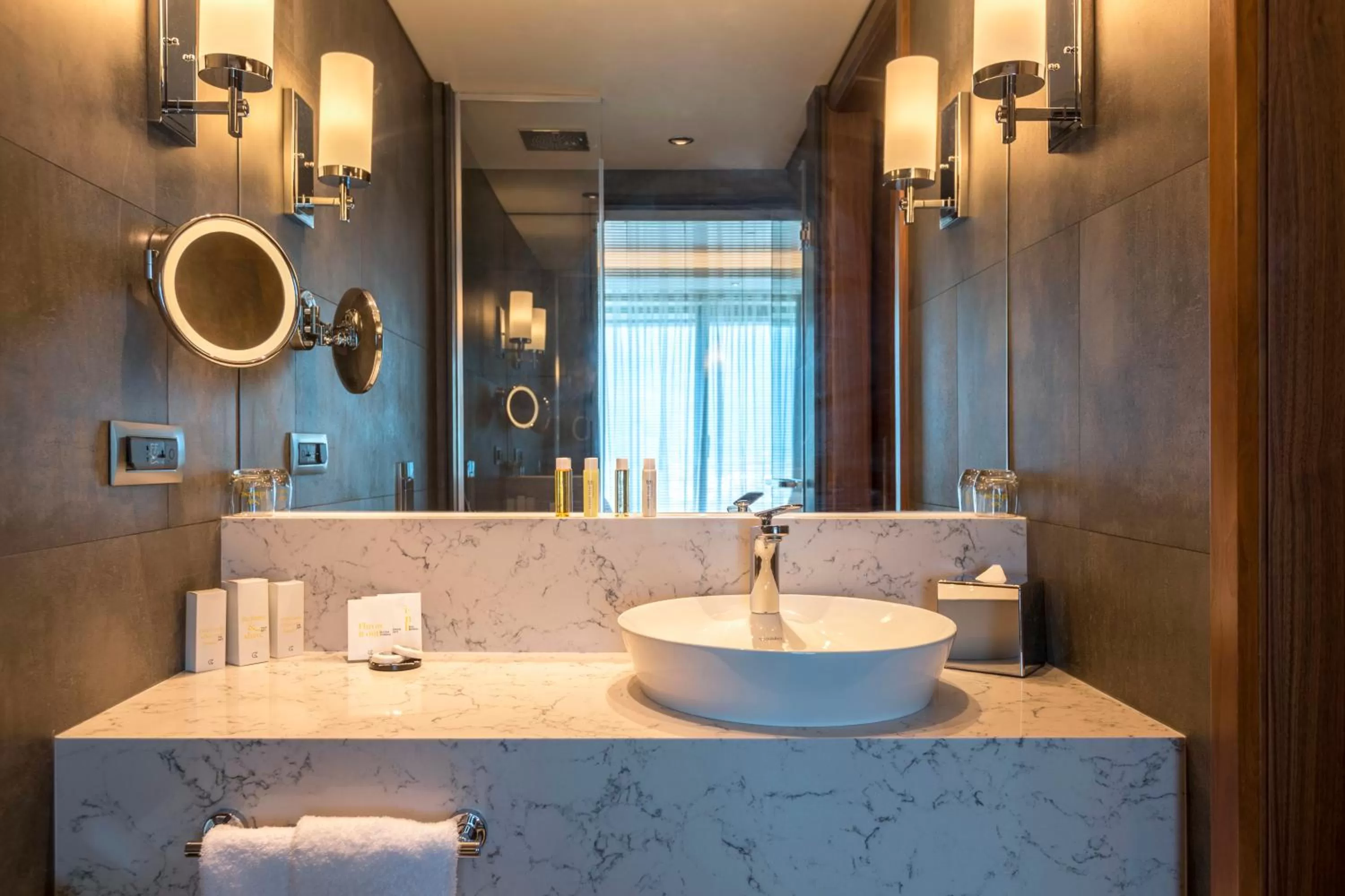 Bathroom in Golden Tulip Istanbul Bayrampasa