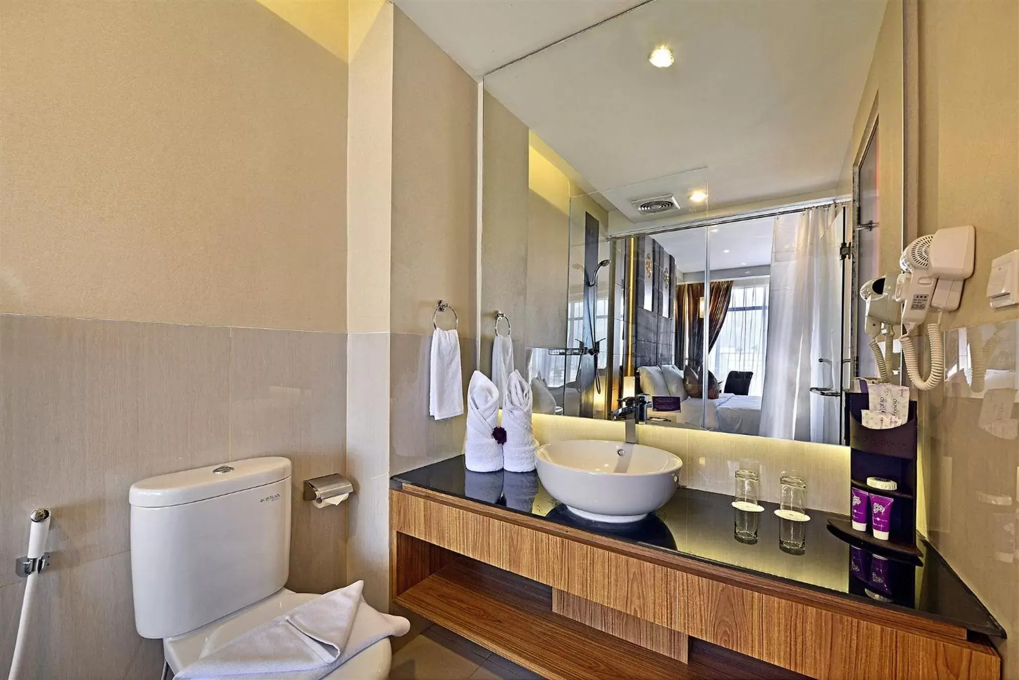 Bathroom in Grand Tjokro Jakarta