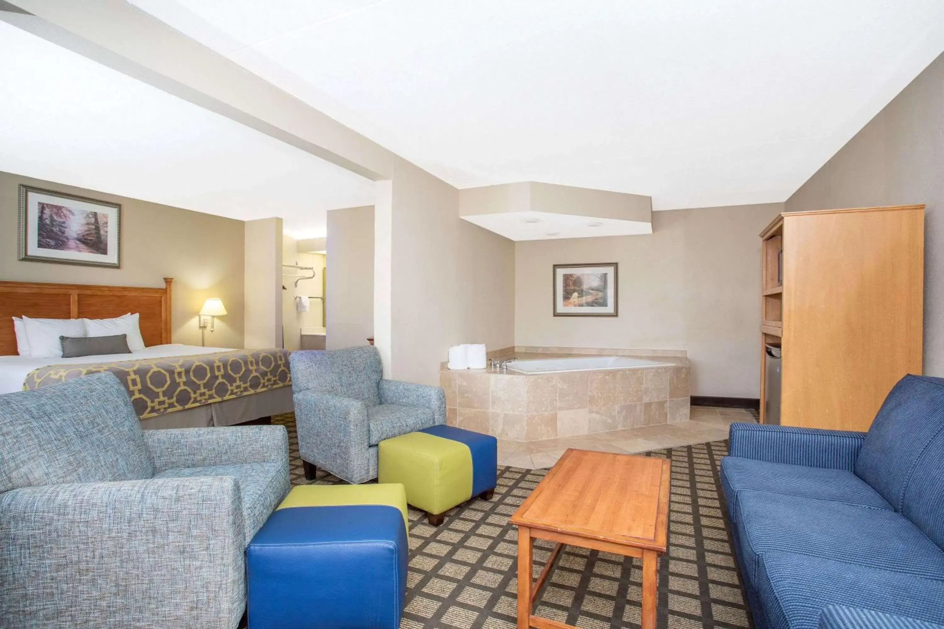 Photo of the whole room in Baymont by Wyndham Hays Photo of the whole room in Baymont by Wyndham Hays