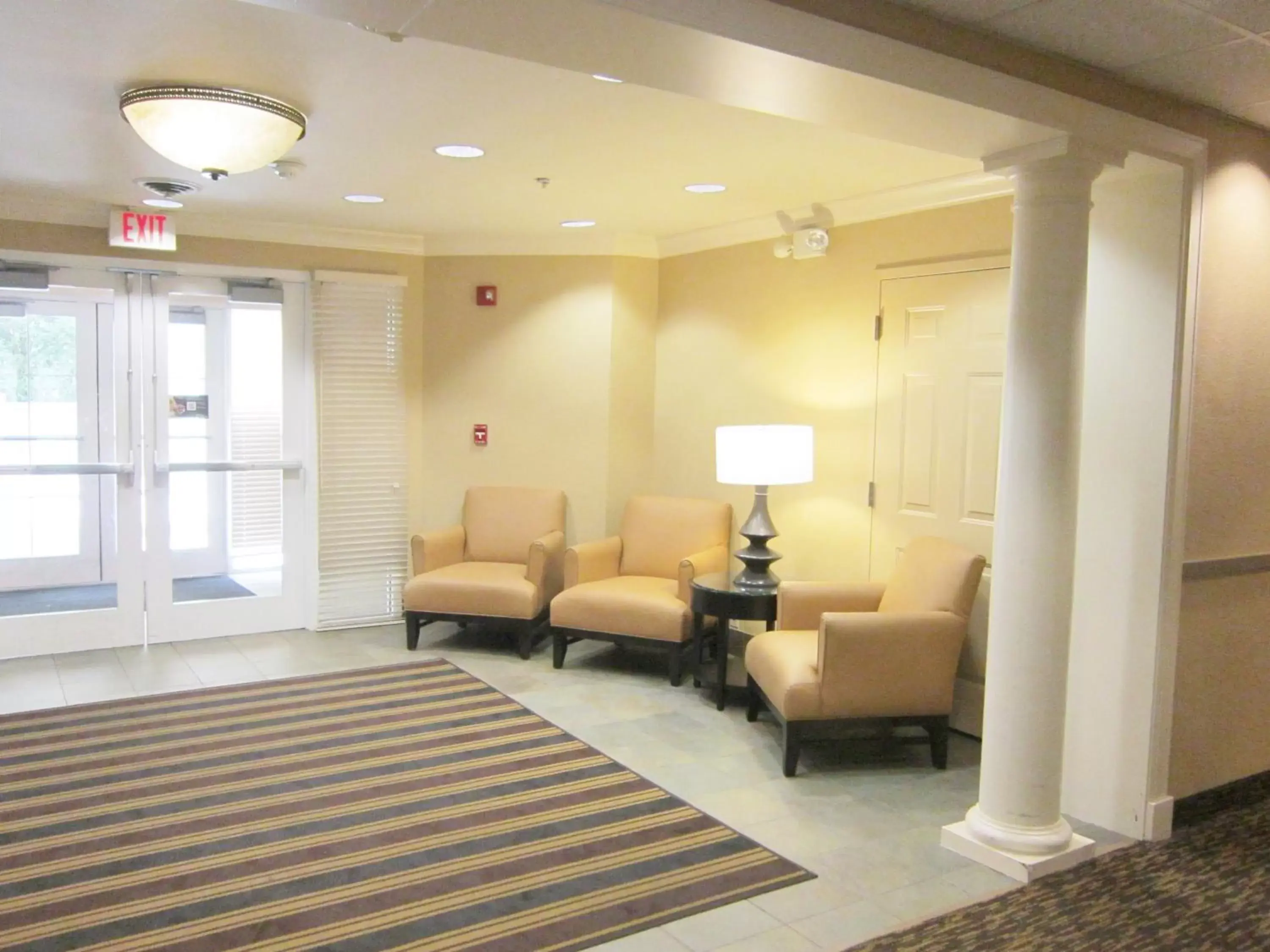 Lobby or reception, Seating Area in Extended Stay America Suites - Seattle - Everett - Silverlake