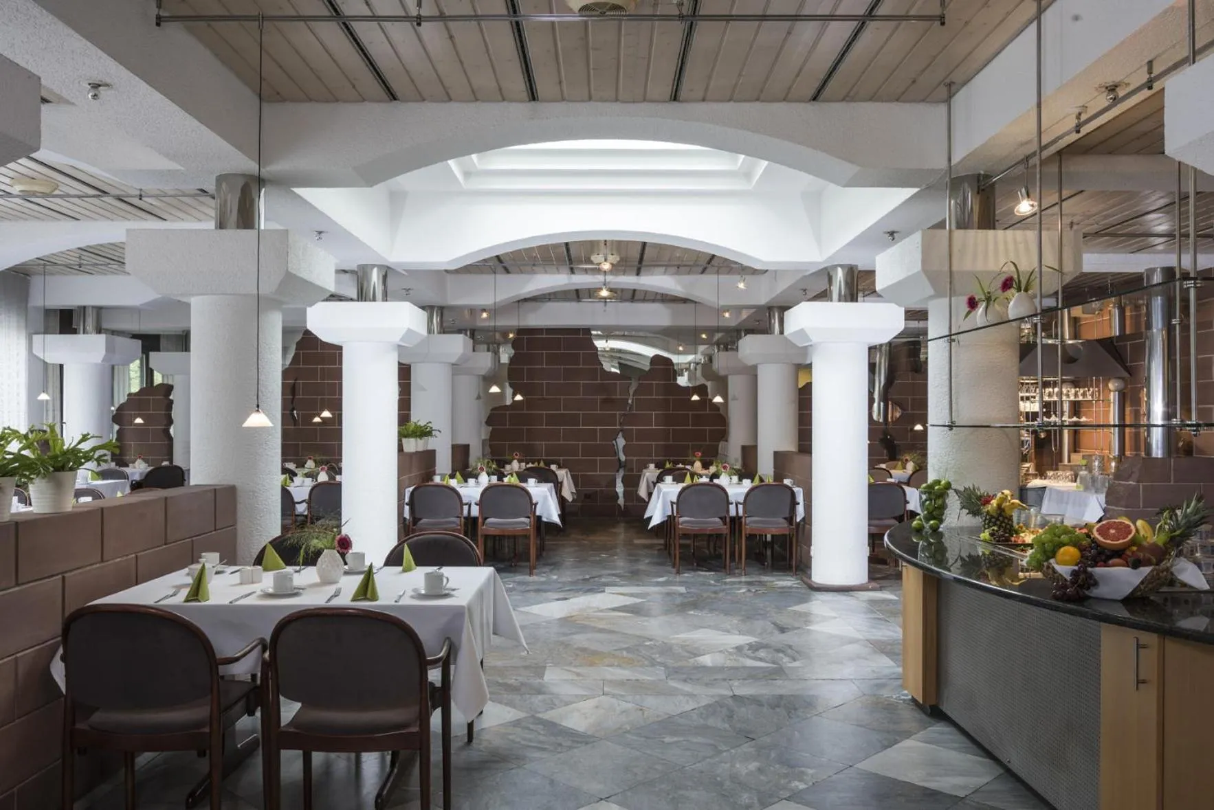 Restaurant/places to eat in Hotel Berlin