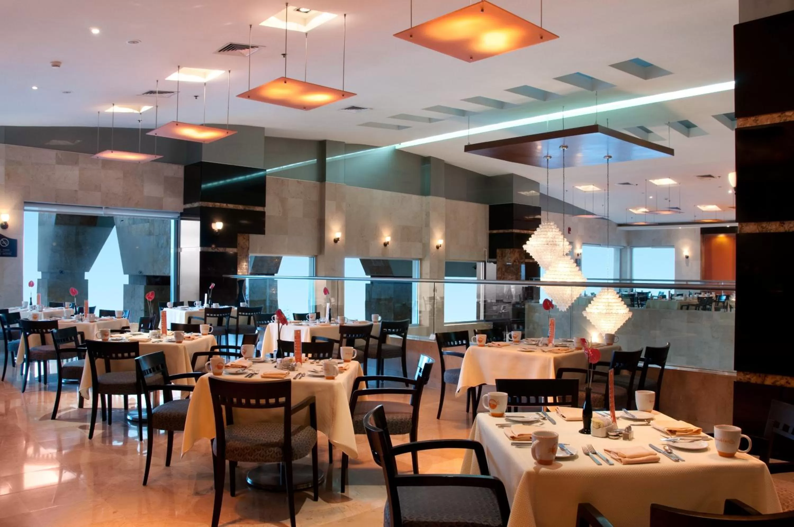 Restaurant/places to eat in Holiday Inn - Villahermosa Aeropuerto by IHG