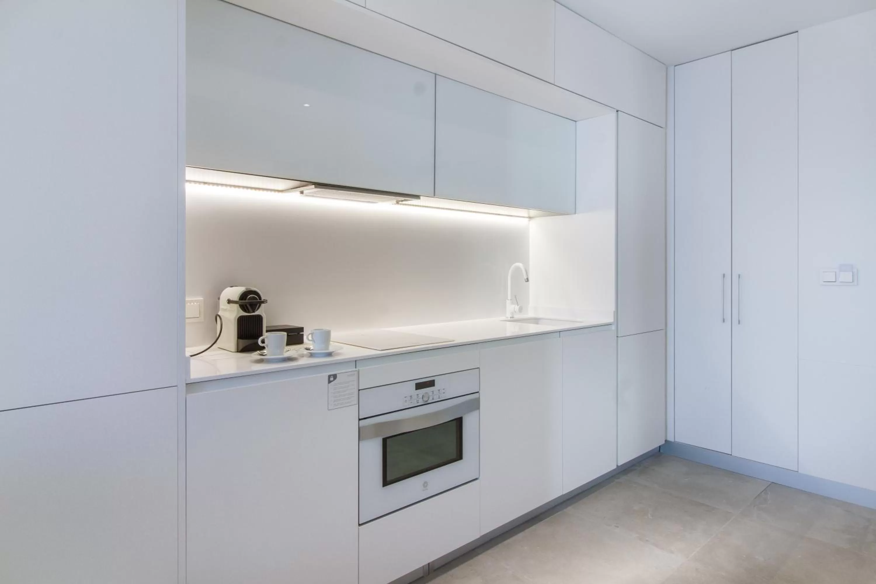 Kitchen or kitchenette in ESTIMAR Calpe Suitopia
