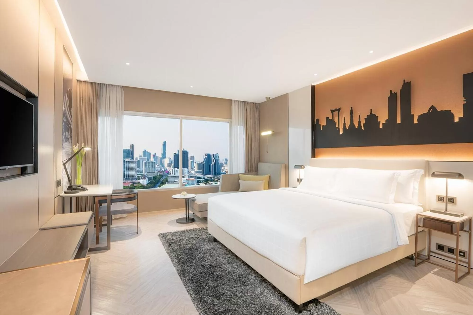 Grand Deluxe King Room in Pathumwan Princess Hotel