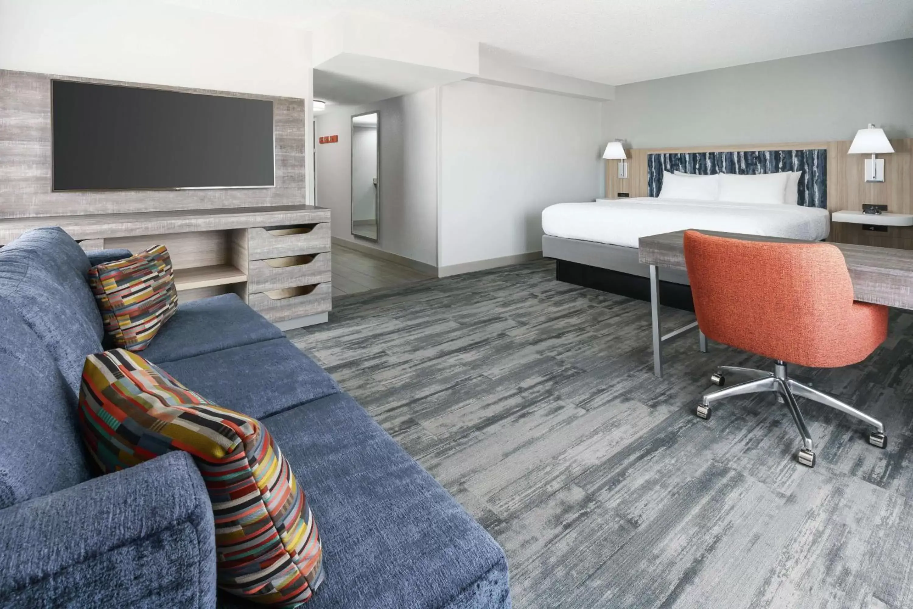 Deluxe King Studio with Sofa Bed - Non-Smoking in Hampton Inn & Suites Tampa Ybor City Downtown Deluxe King Studio with Sofa Bed - Non-Smoking in Hampton Inn & Suites Tampa Ybor City Downtown