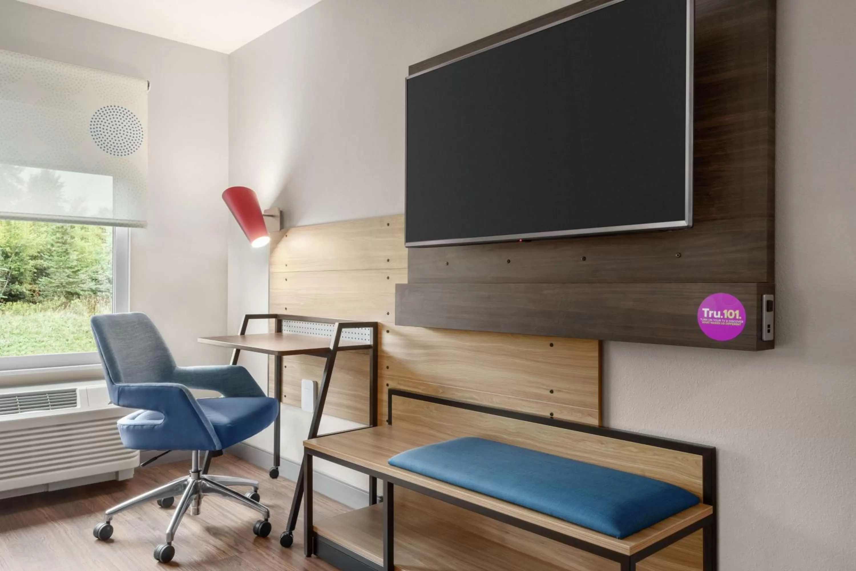 Bedroom in Tru By Hilton Duluth Mall Area