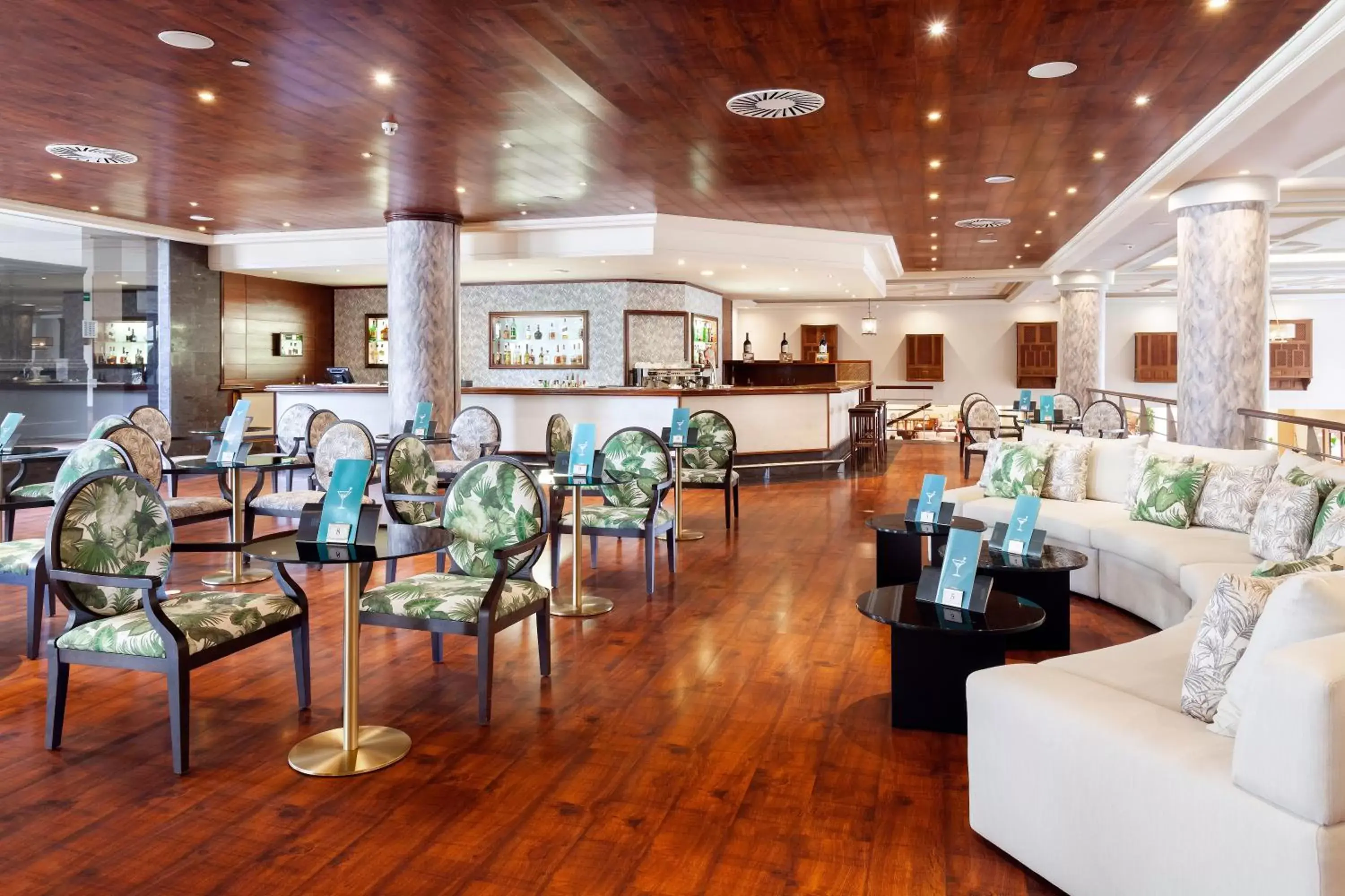 Lounge or bar in Gran Tacande Wellness & Relax Costa Adeje