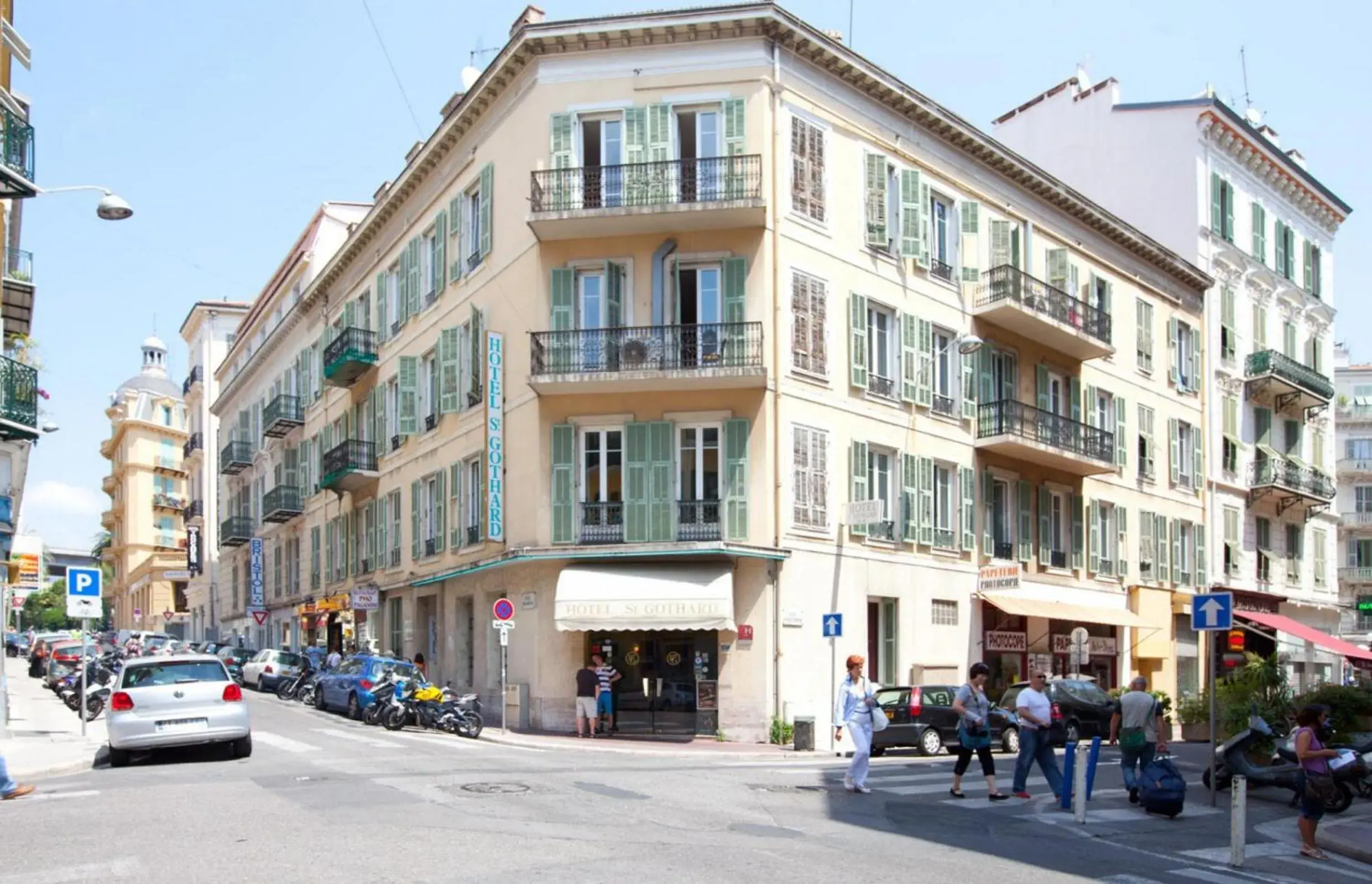 Facade/entrance in Hotel Saint Gothard