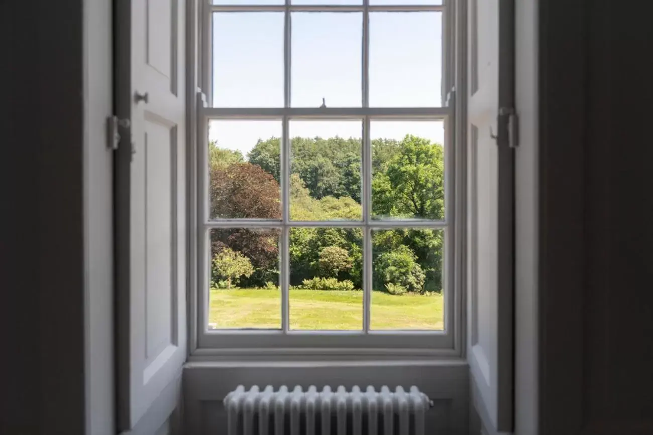 Garden view in Noyadd Trefawr