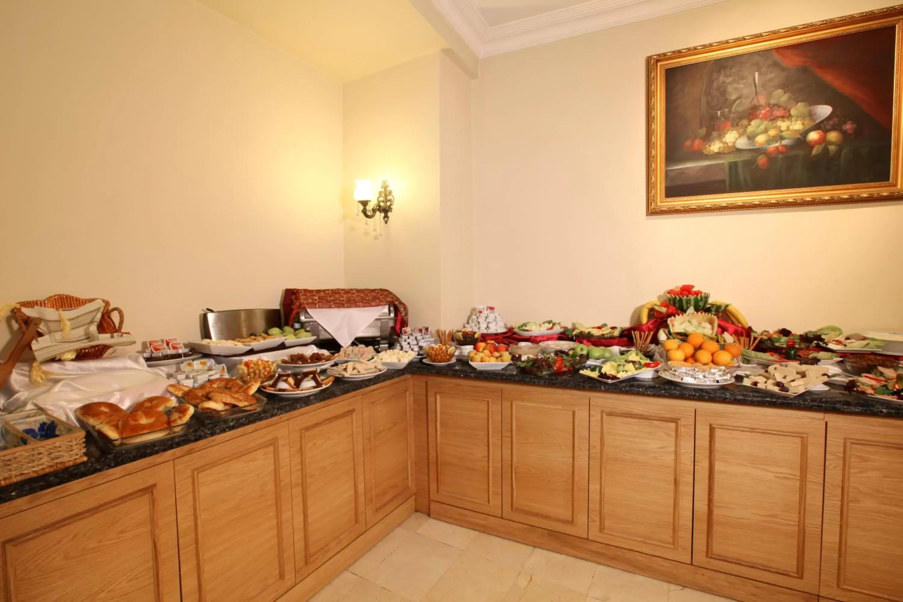 Restaurant/places to eat, Food in Sirkeci Park Hotel