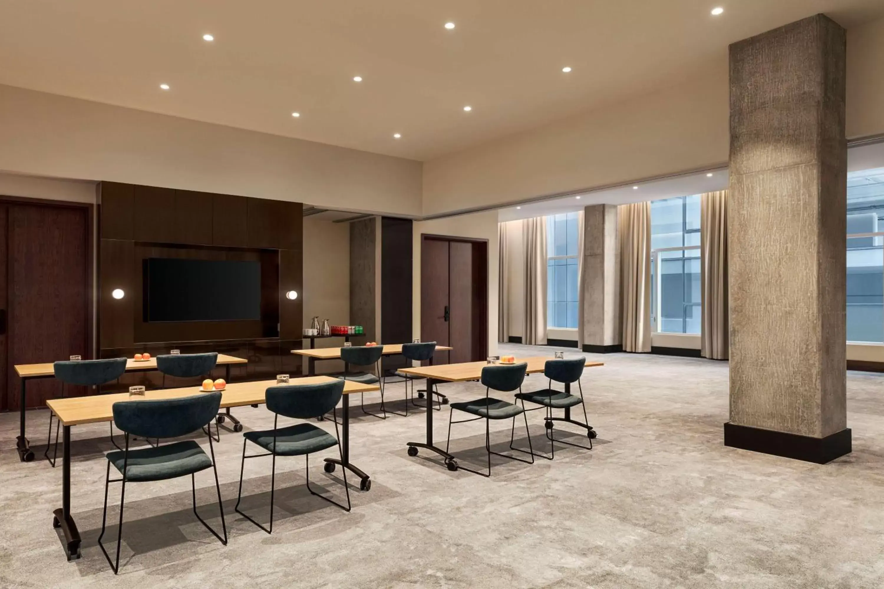 Meeting/conference room in Hyatt Centric Montreal