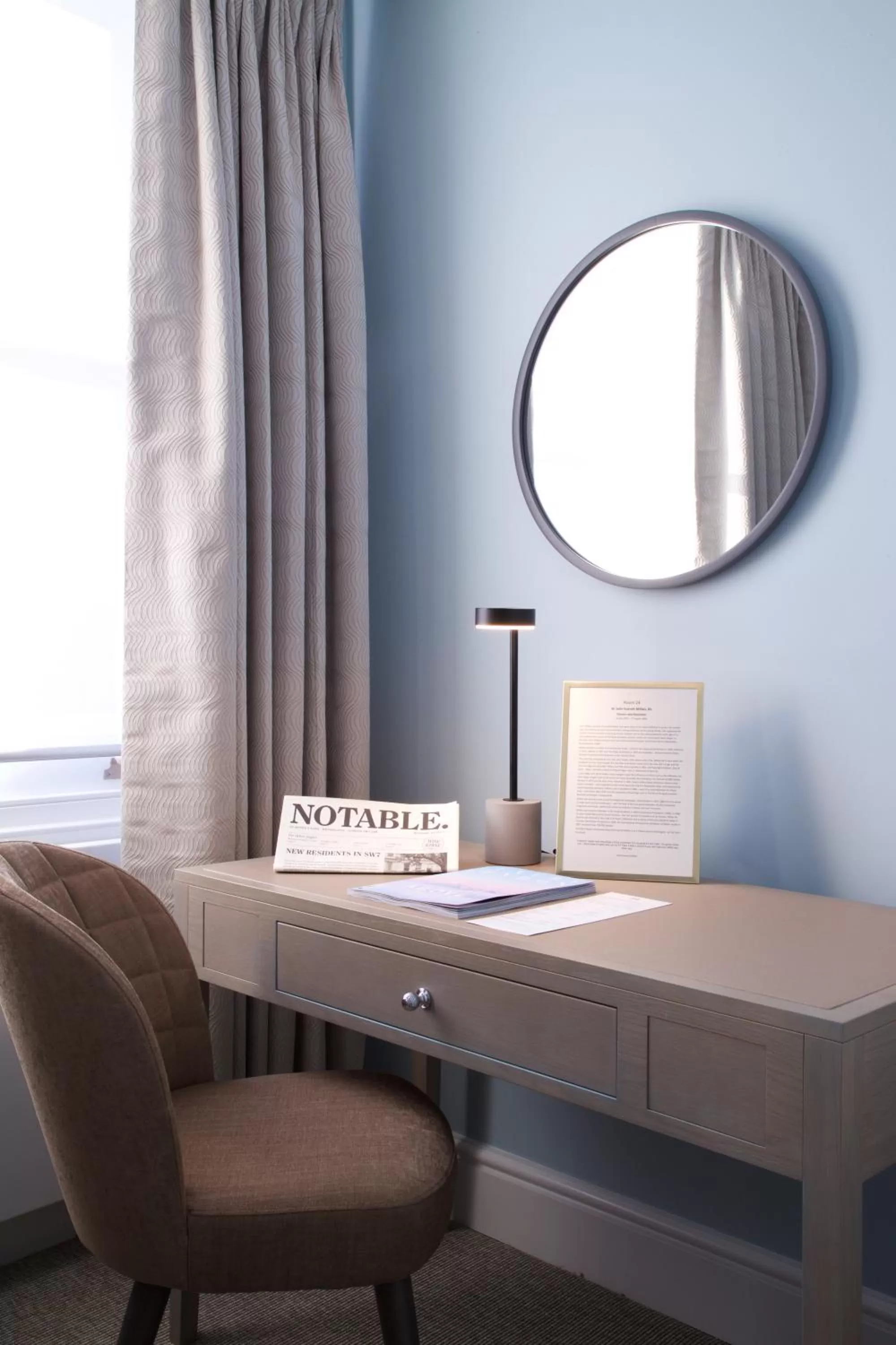 Library in 54 Queen's Gate Hotel