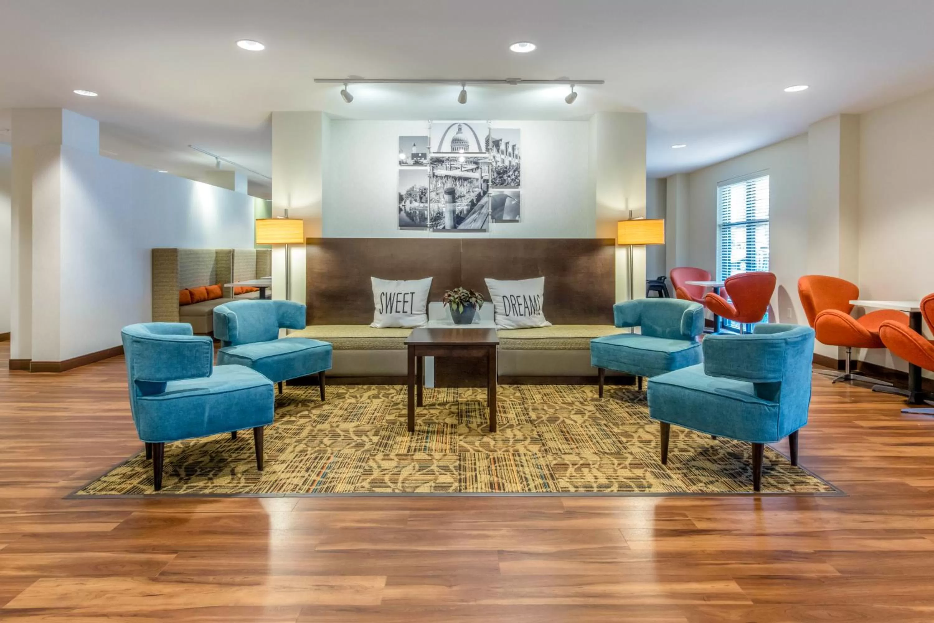 Lobby or reception in Comfort Inn St Louis Airport