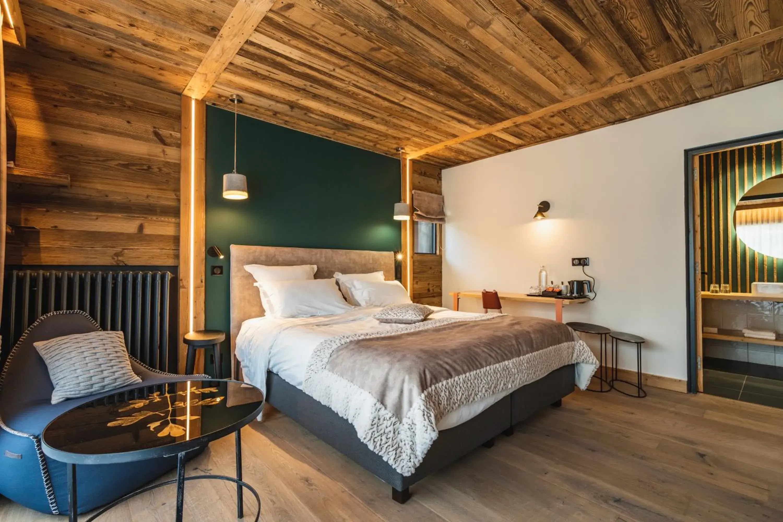 Bedroom, Bed in Chalet-Hotel La Marmotte, La Tapiaz & SPA, The Originals Relais (Hotel-Chalet de Tradition)