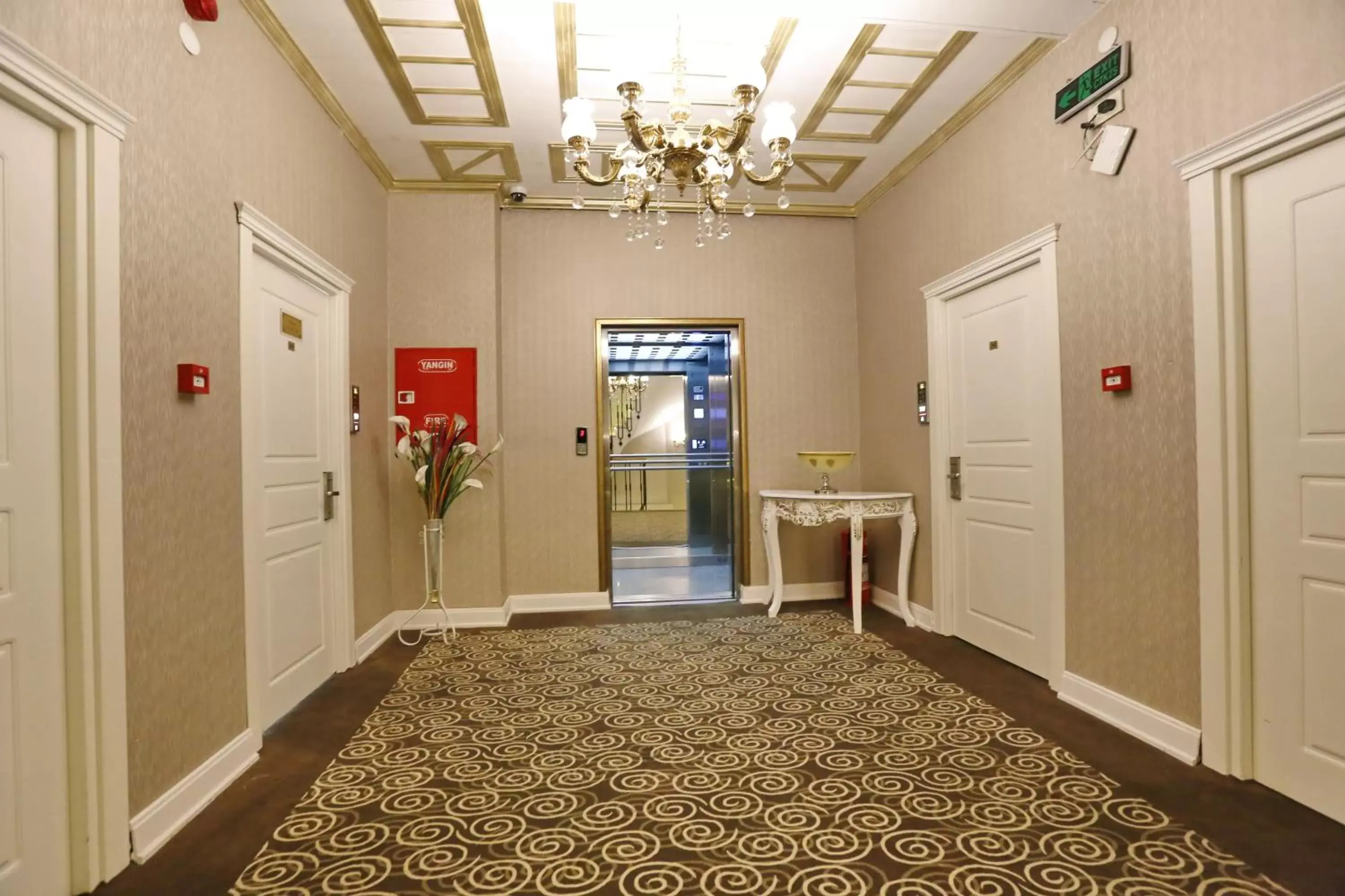 Decorative detail in Diamond Royal Hotel