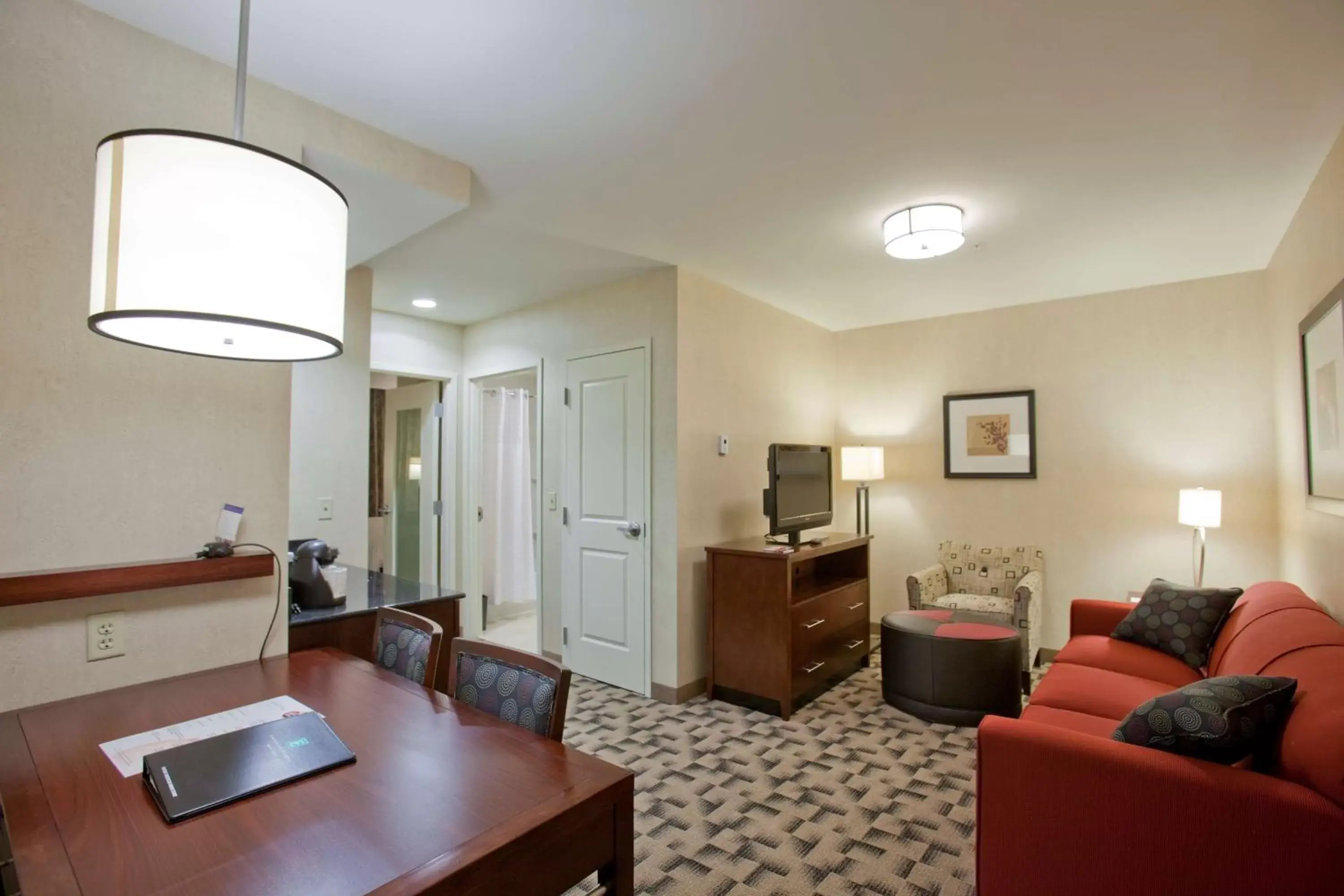 Living room, Seating Area in Embassy Suites Buffalo