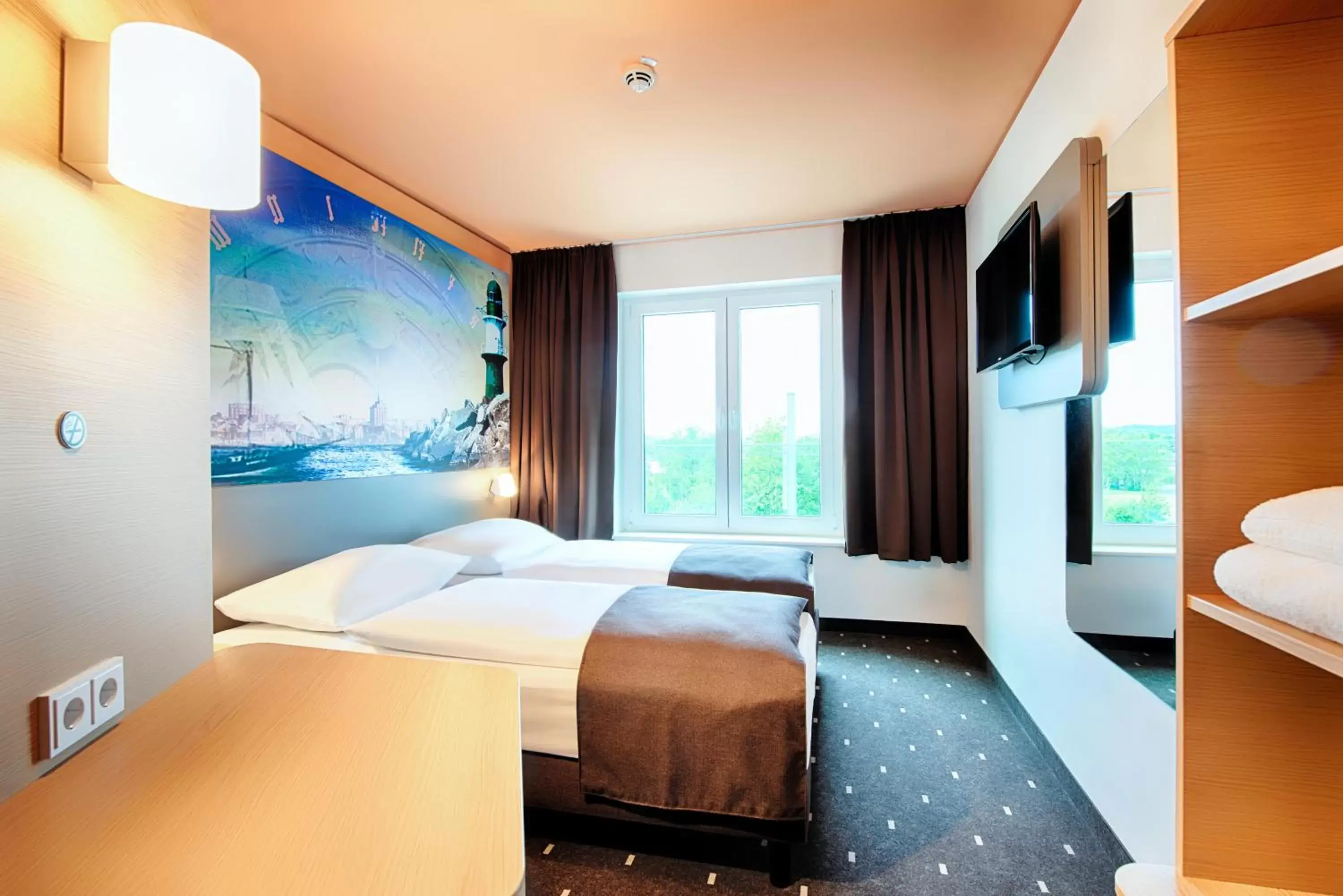 Photo of the whole room in B&B Hotel Rostock-Hafen