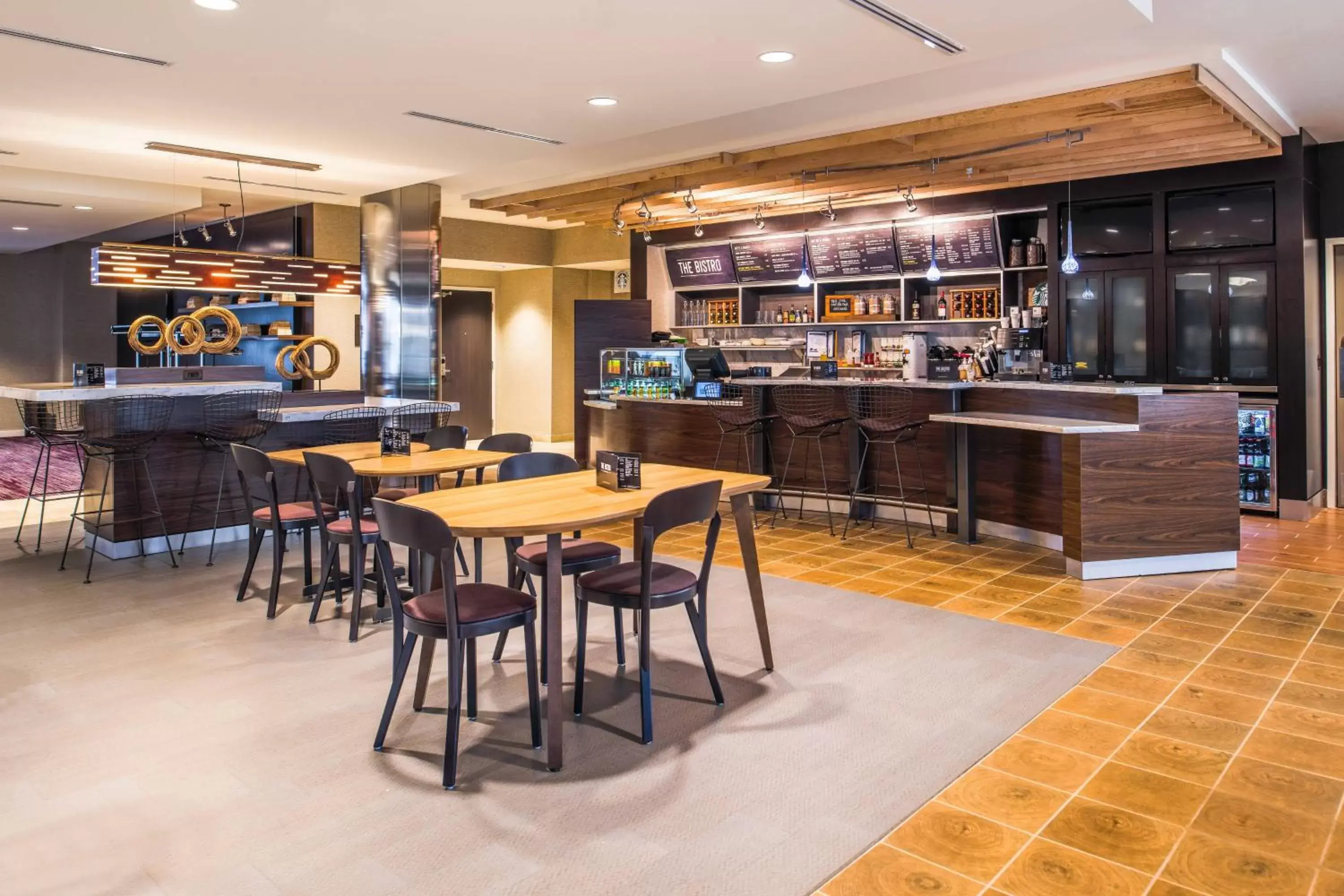 Restaurant/places to eat, Lounge/Bar in Courtyard by Marriott Detroit Farmington