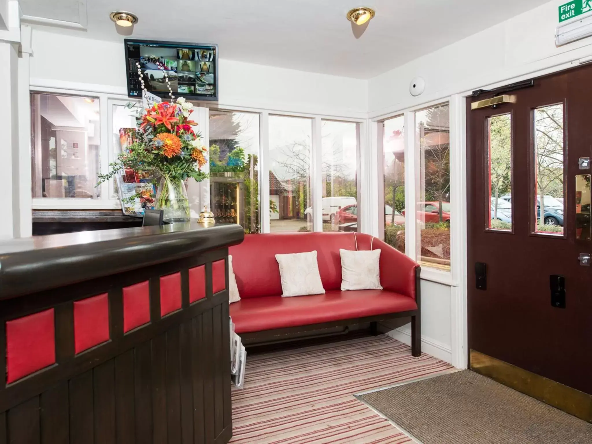 Lobby or reception in Peartree Lodge Waterside Lobby or reception in Peartree Lodge Waterside