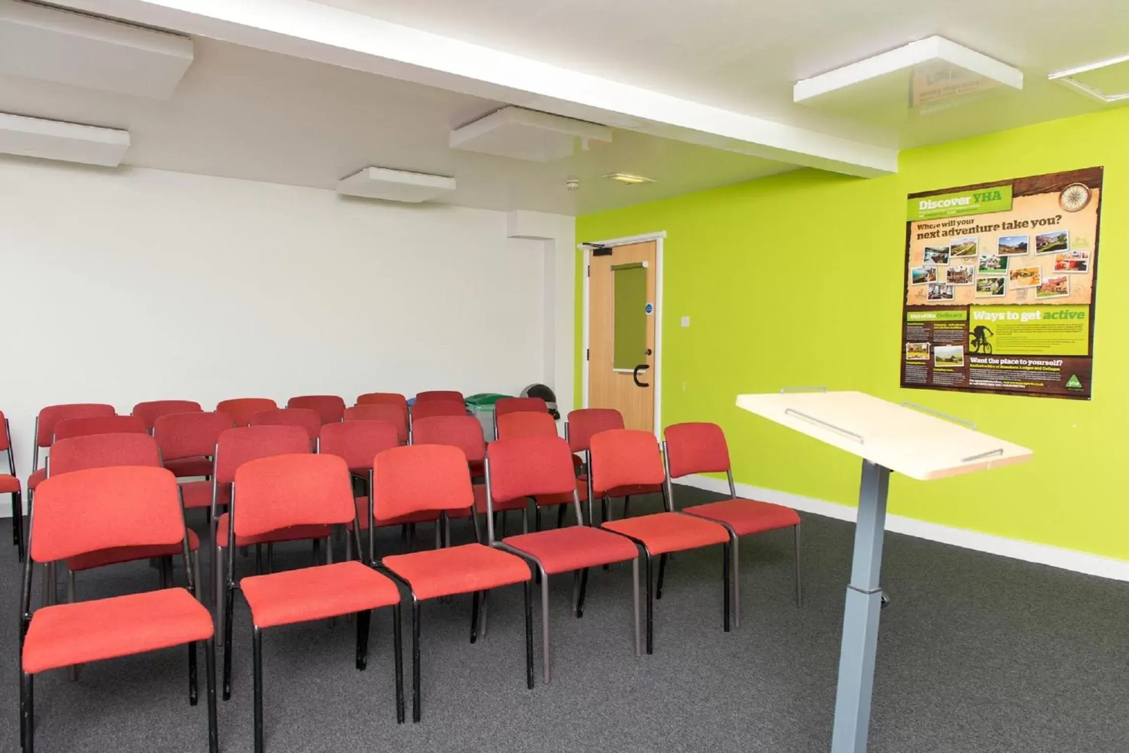 Meeting/conference room in YHA Manchester Hostel