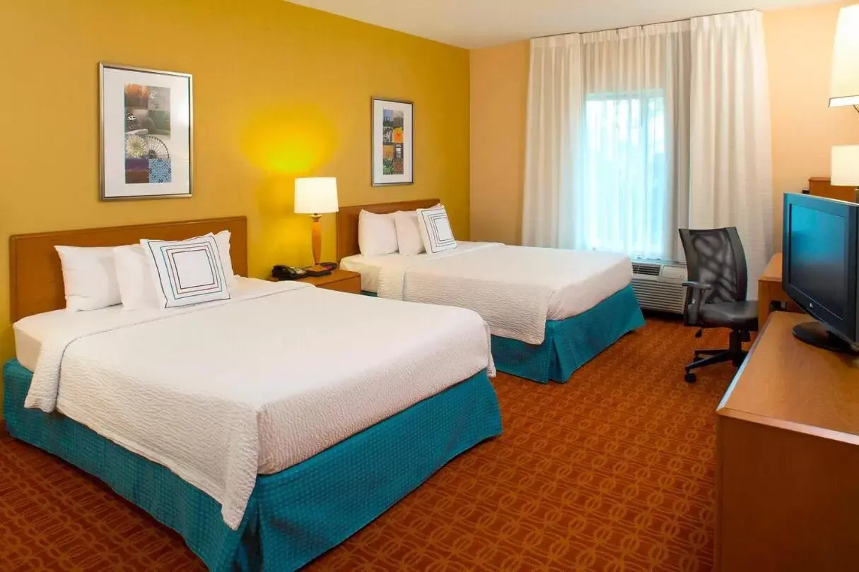 Bed in Fairfield Inn & Suites Atlanta McDonough