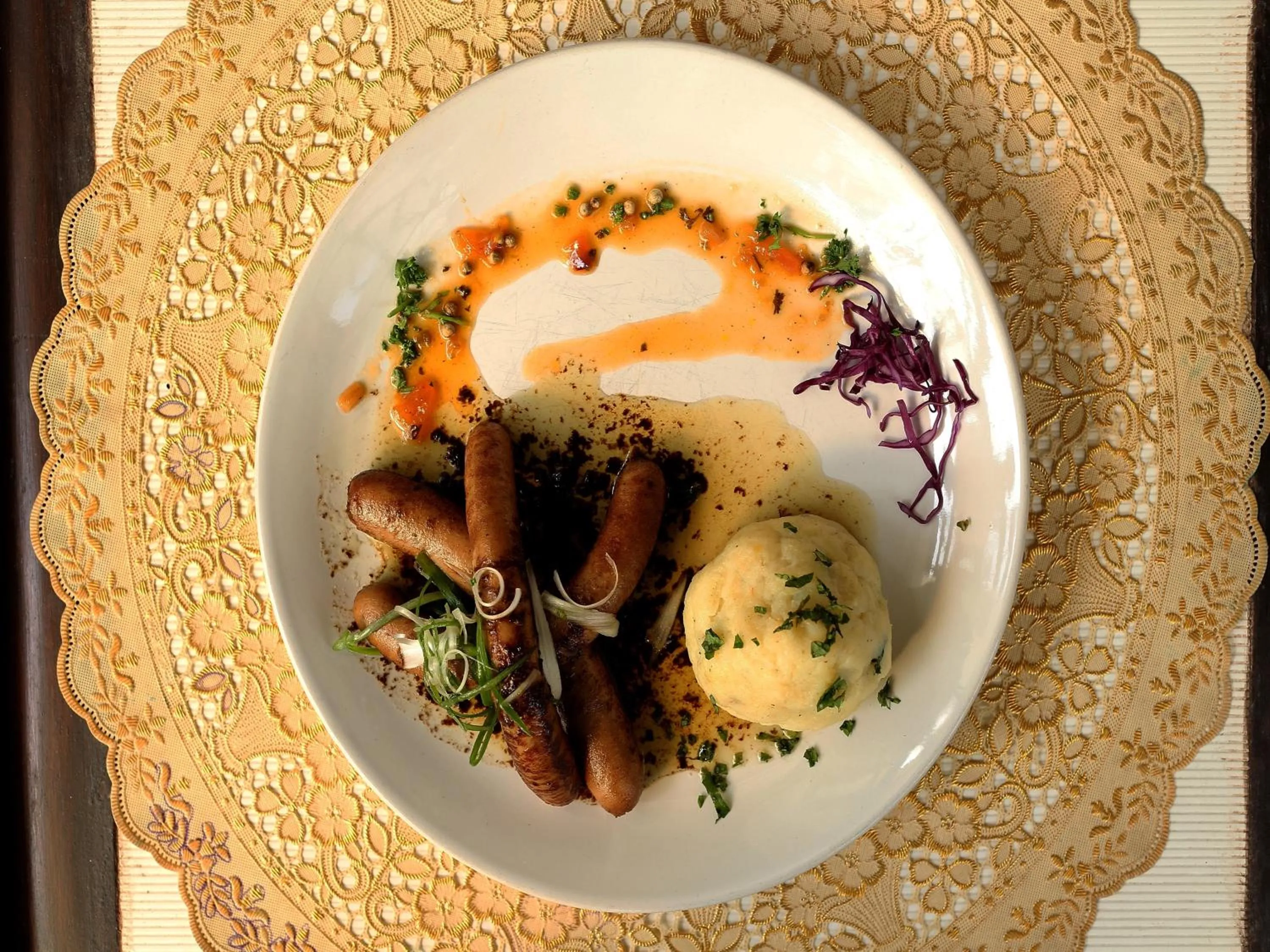 Food in Hotel Pleasure Home