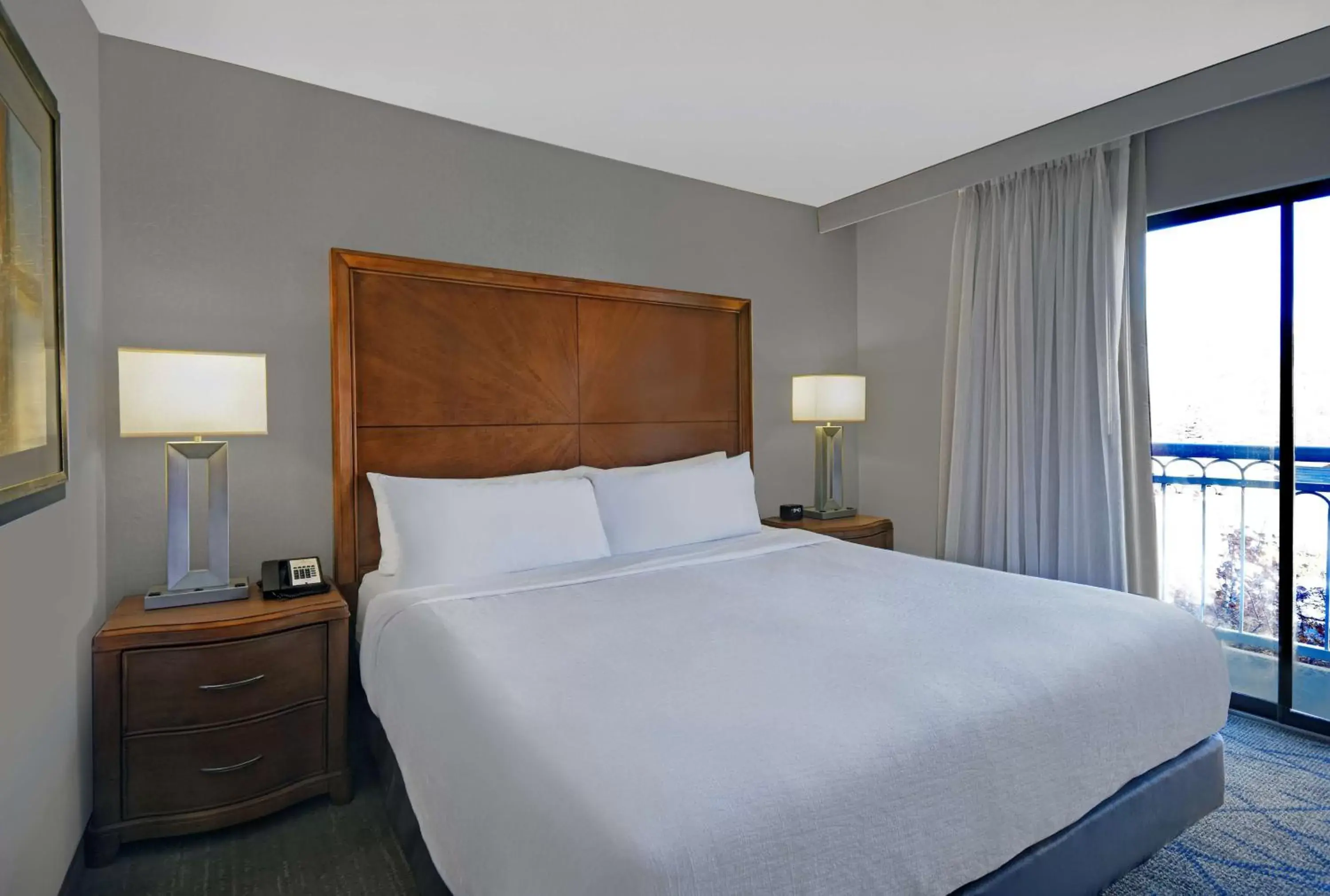 Bed in Embassy Suites by Hilton Detroit - Livonia/Novi