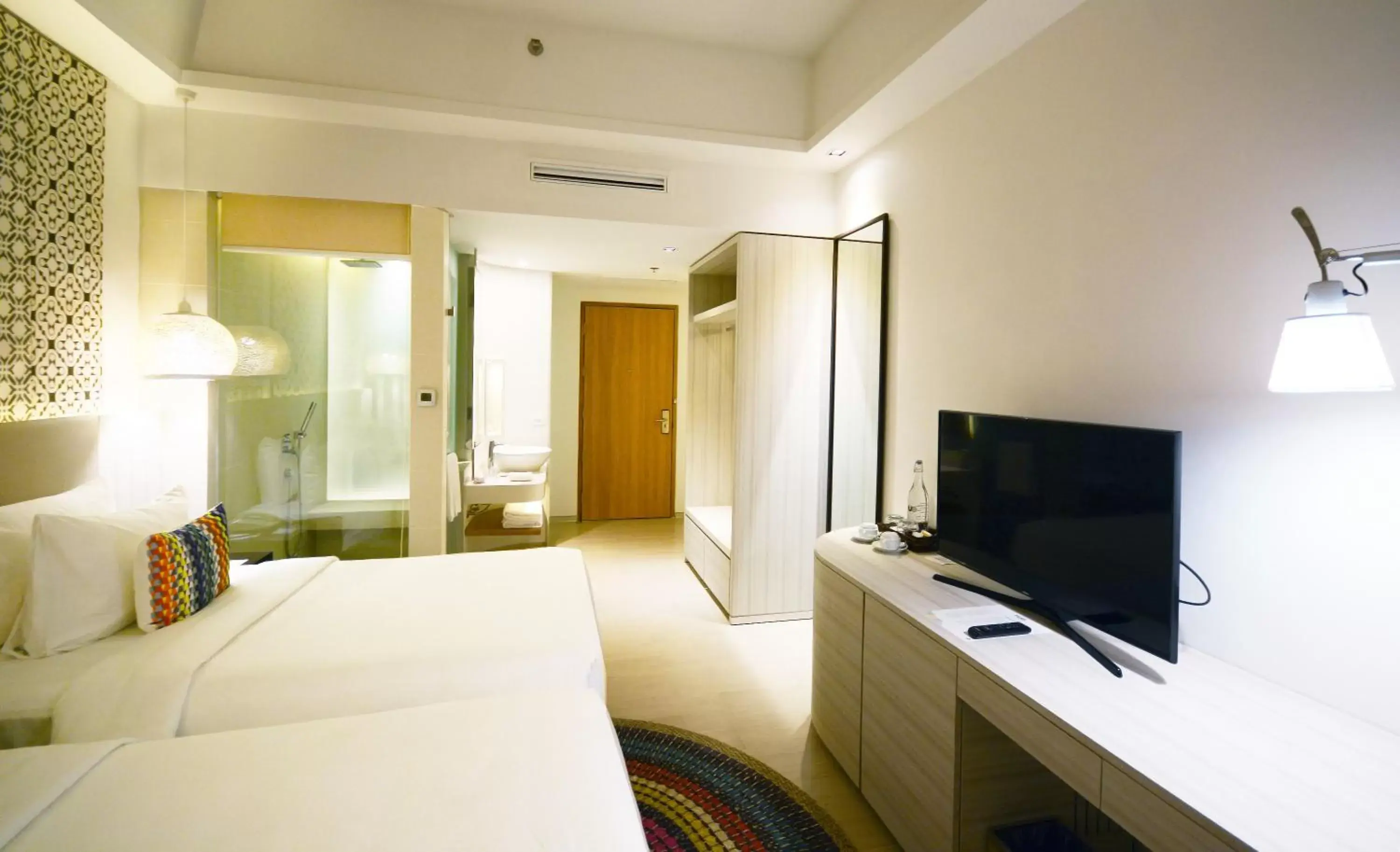 TV and multimedia, TV/Entertainment Center in Hue Hotels and Resorts Puerto Princesa Managed by HII