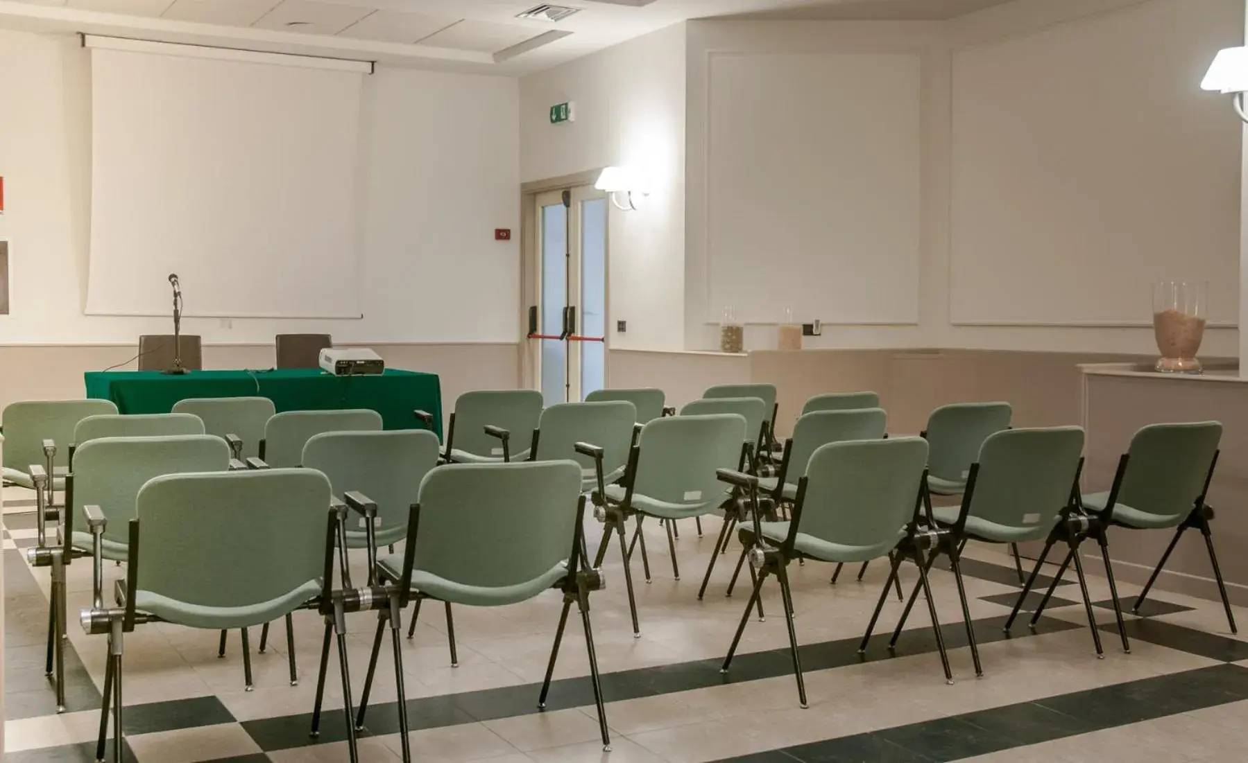 Area and facilities, Business Area/Conference Room in Hotel Mamiani & Kì-Spa Urbino