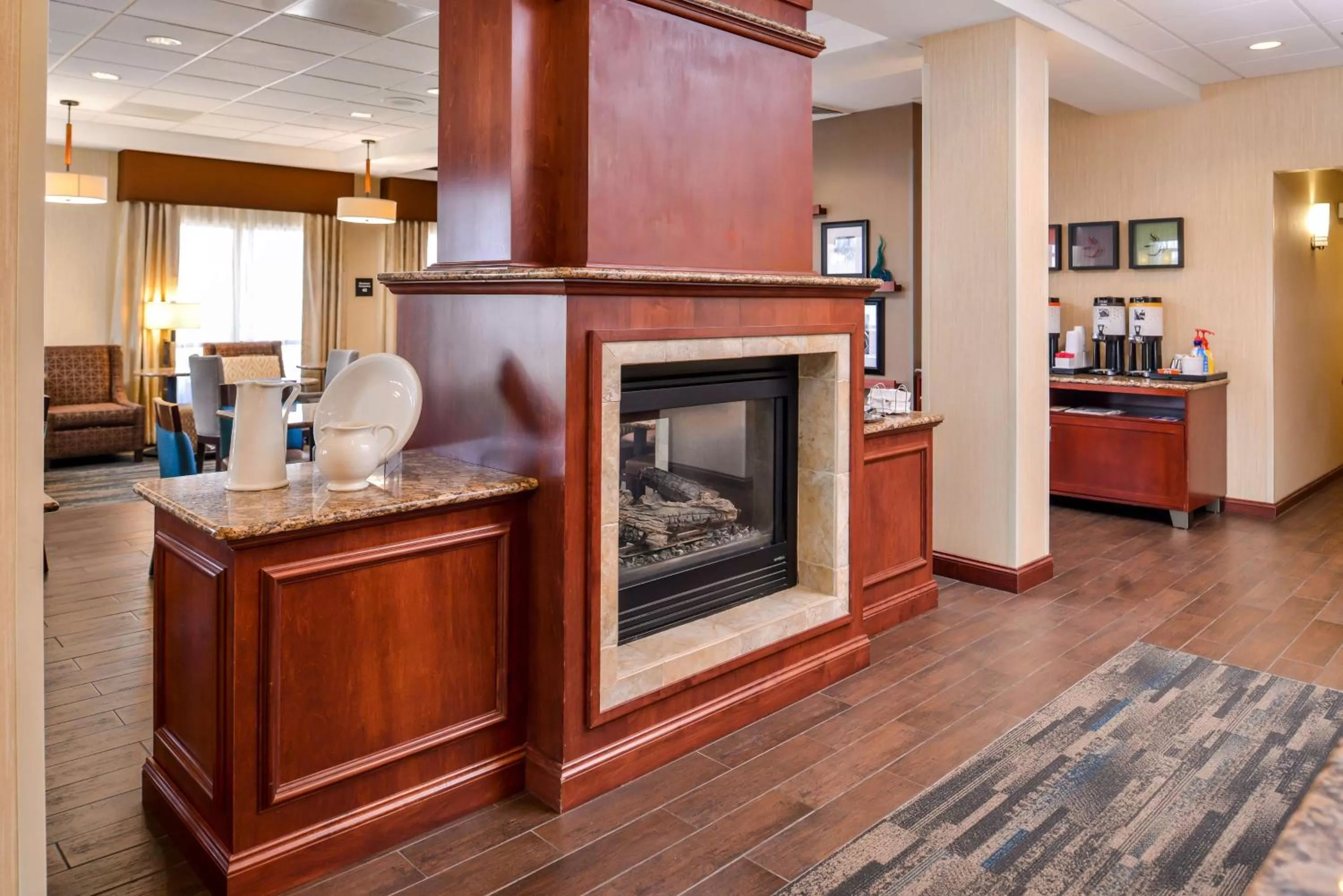 Lobby or reception in Hampton Inn York