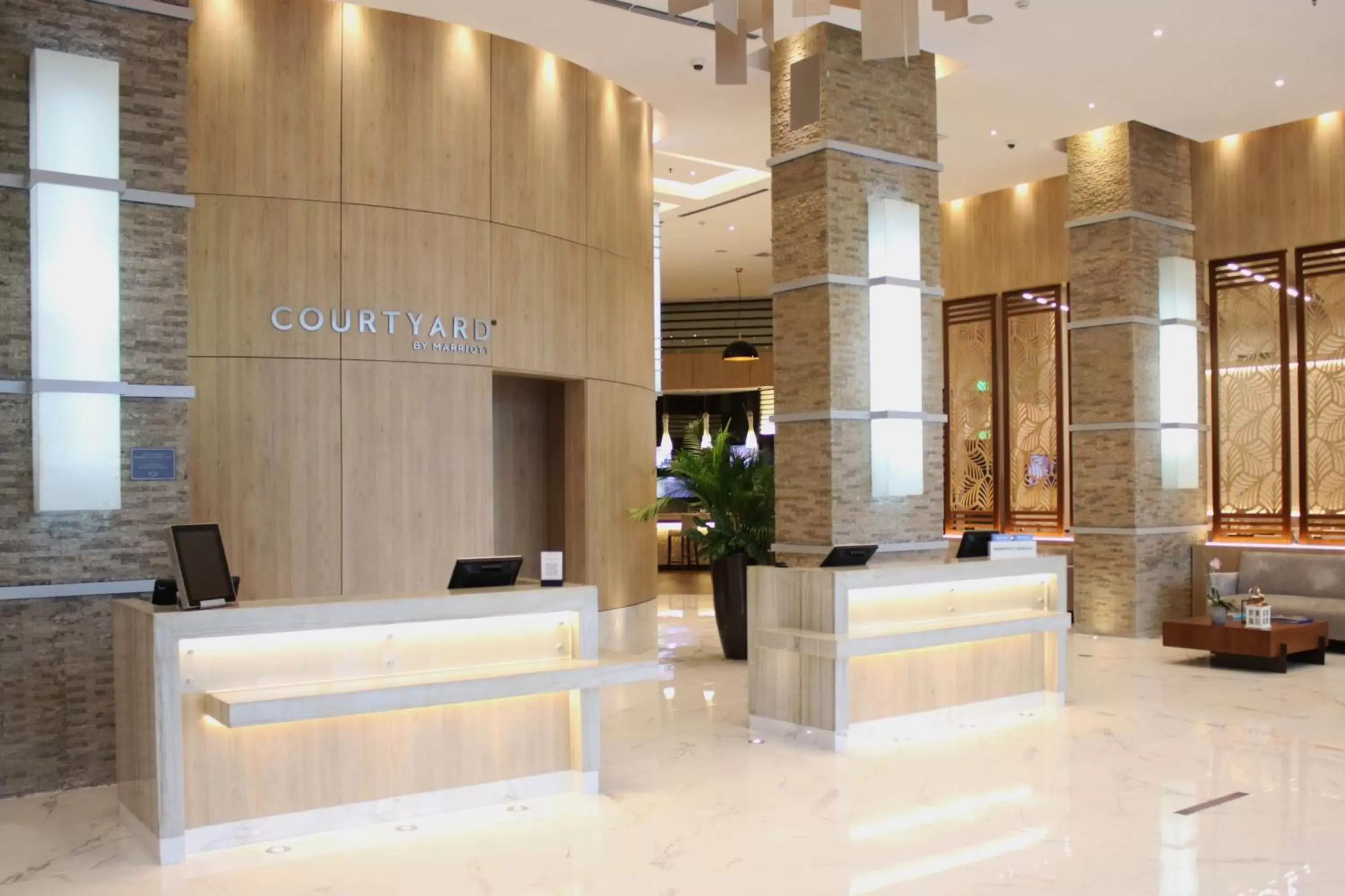 Lobby or reception, Lobby/Reception in Courtyard by Marriott Guayaquil