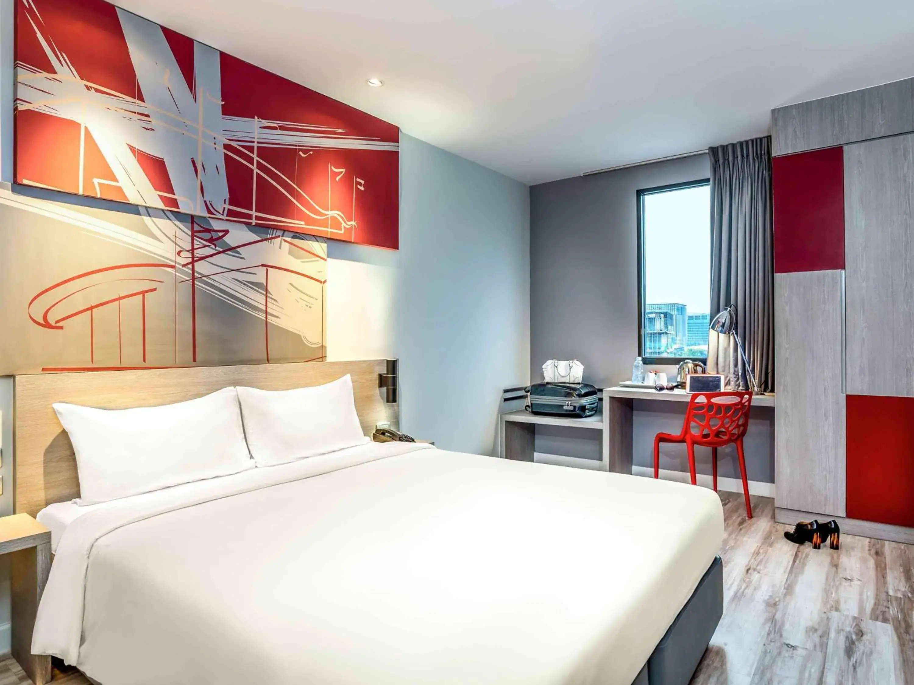 Photo of the whole room, Bed in ibis Bangkok IMPACT